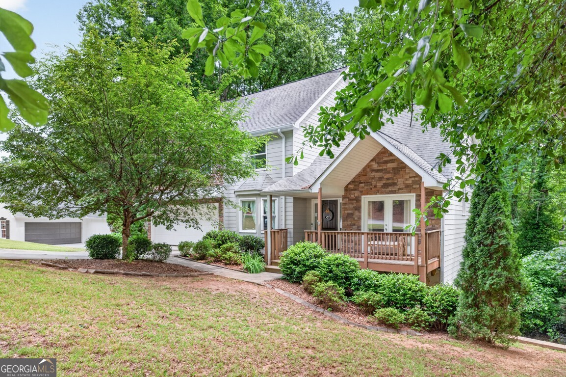 465 Emerald Lake Lane
