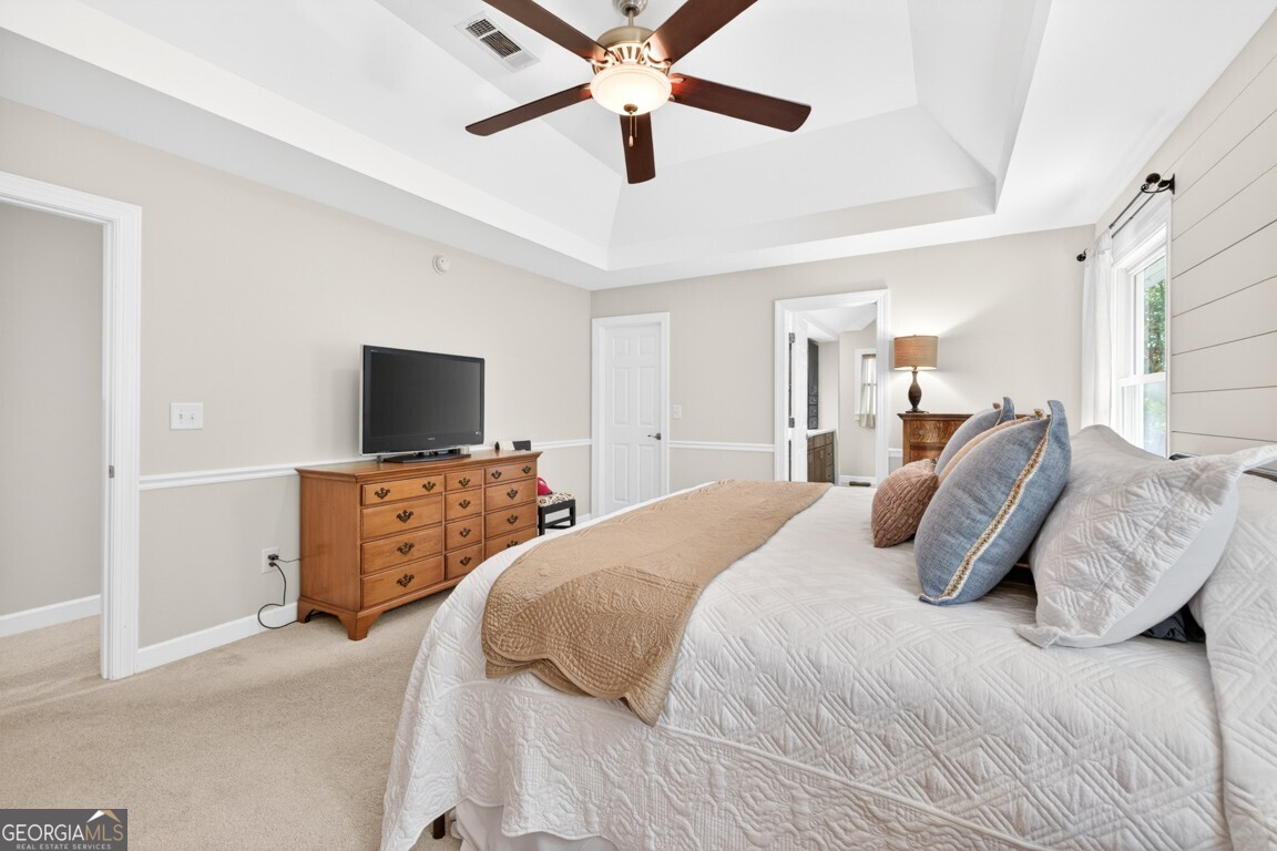 465 Emerald Lake Lane