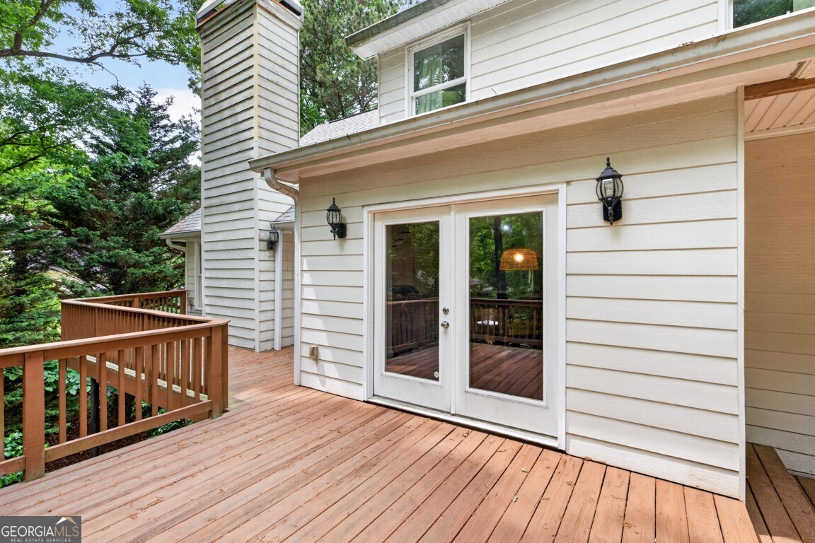 465 Emerald Lake Lane