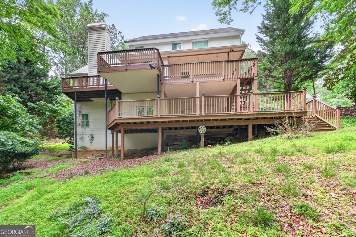 465 Emerald Lake Lane