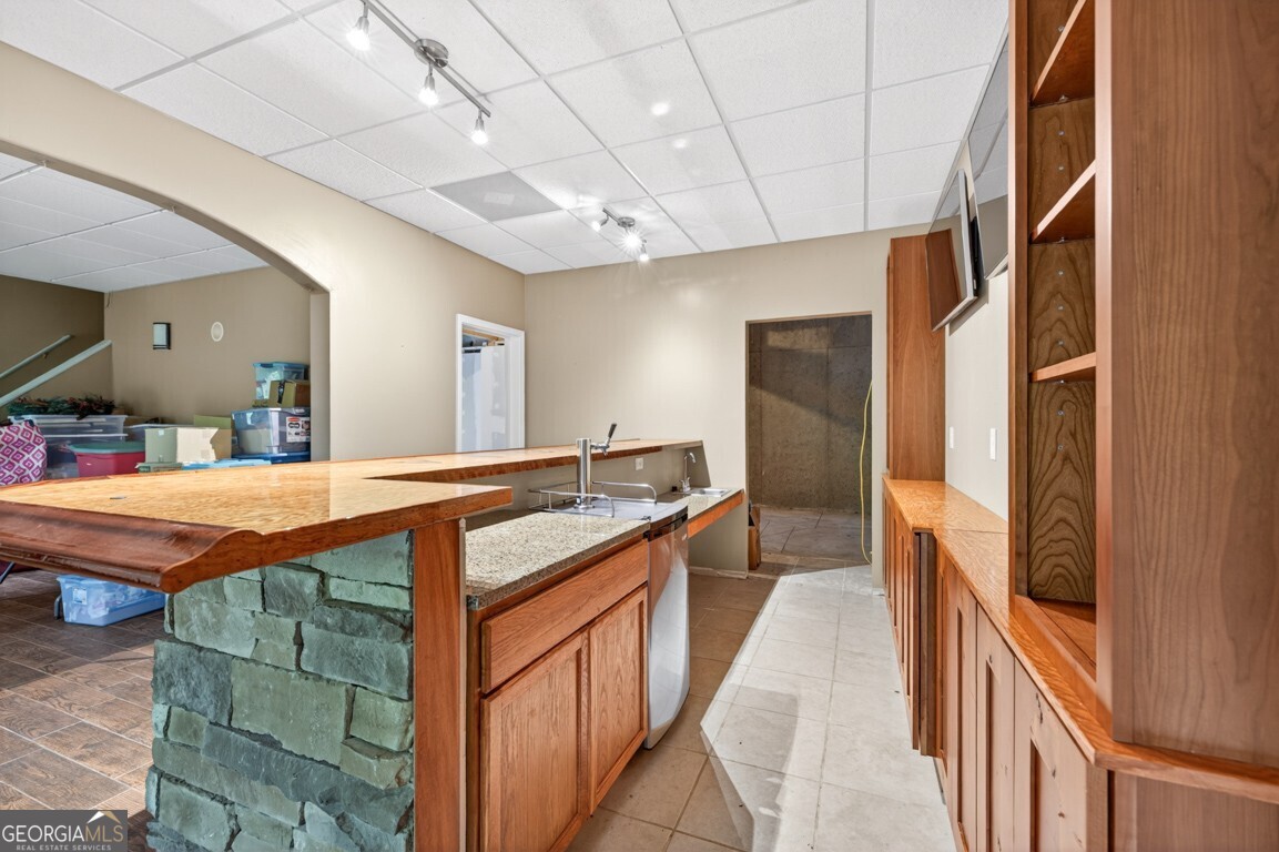 465 Emerald Lake Lane