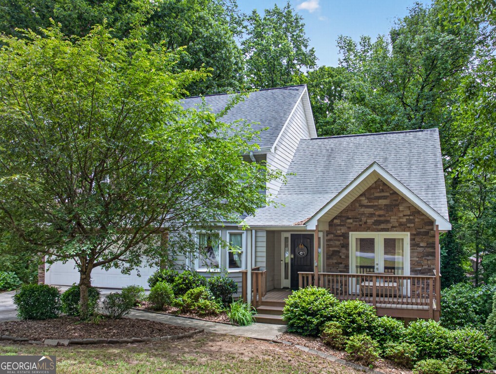 465 Emerald Lake Lane