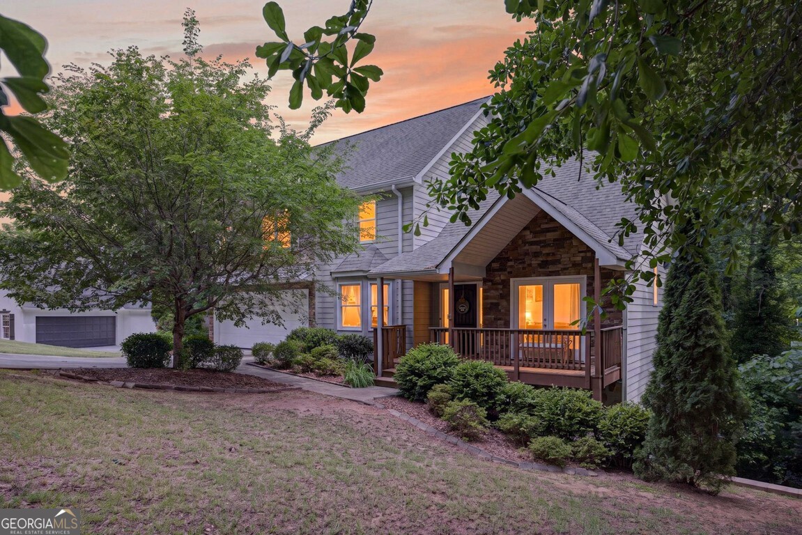 465 Emerald Lake Lane
