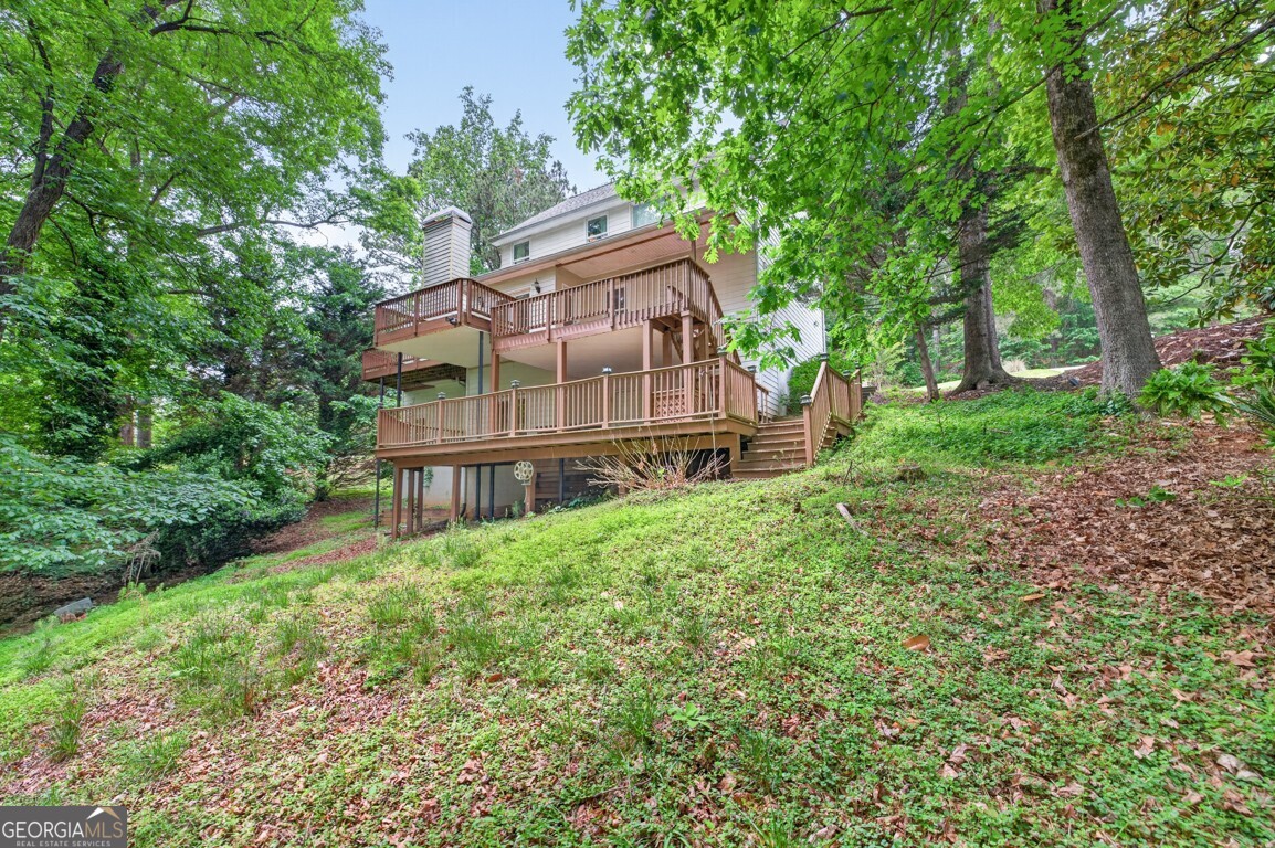 465 Emerald Lake Lane