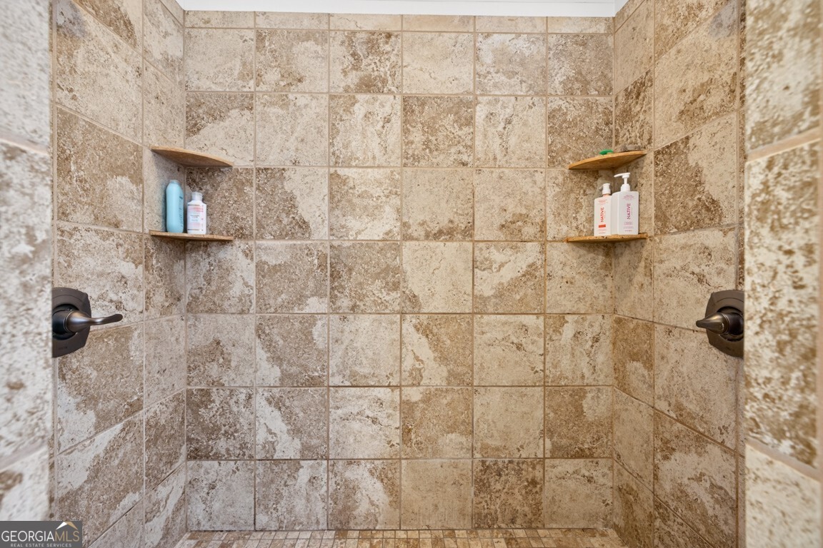 465 Emerald Lake Lane