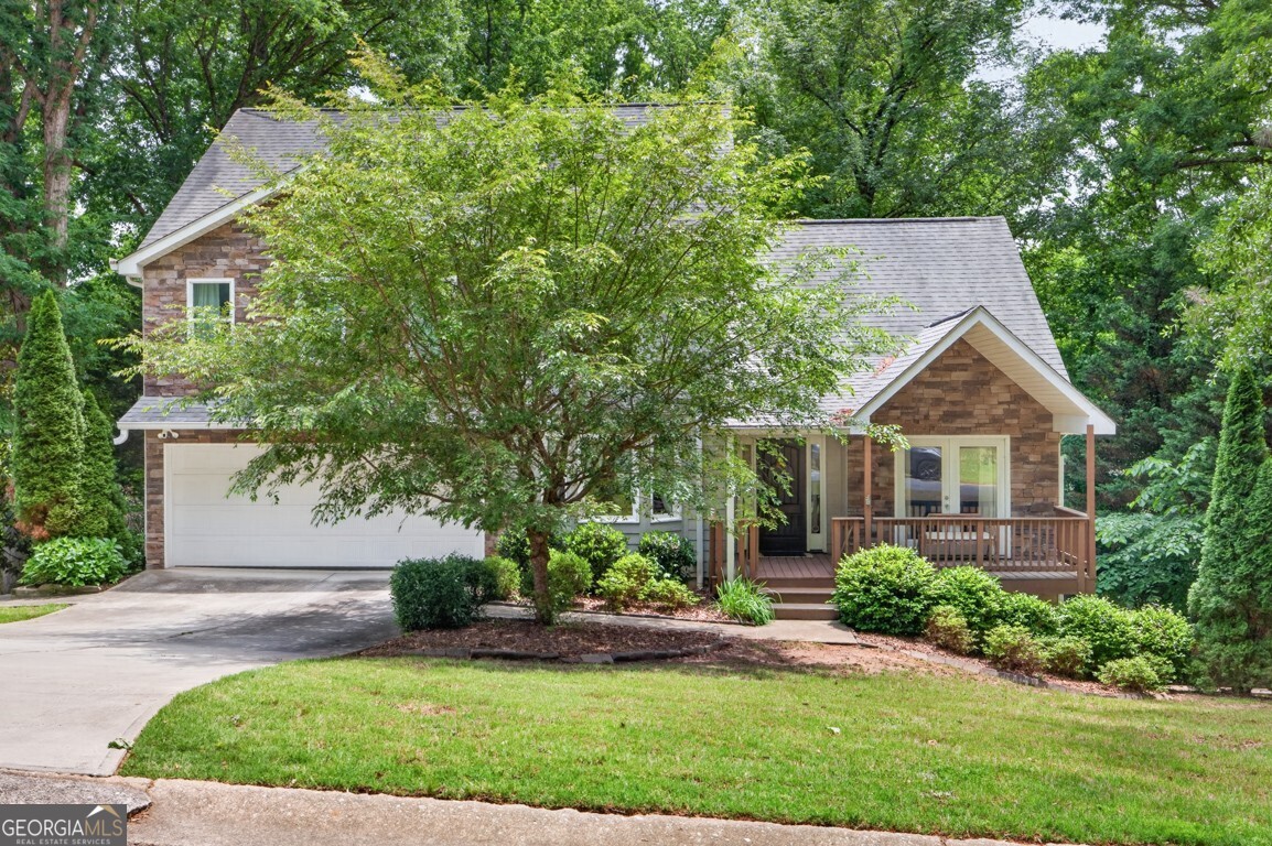 465 Emerald Lake Lane