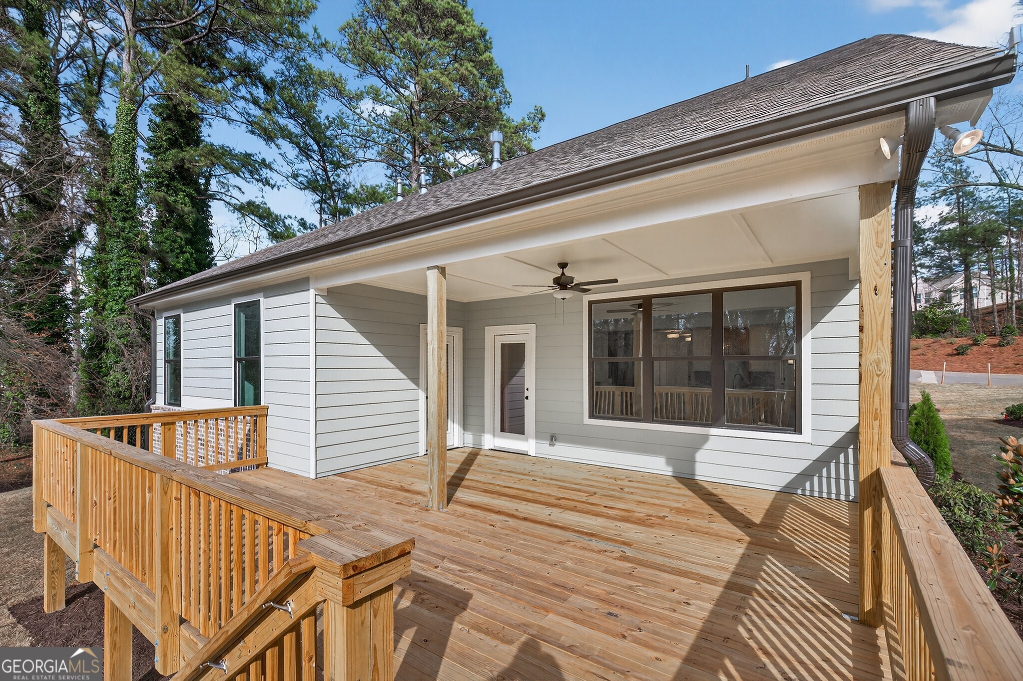 3275 Hilltop Circle