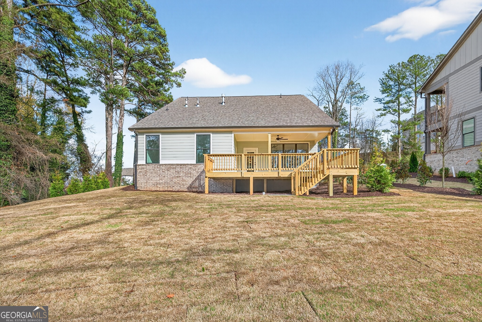 3275 Hilltop Circle