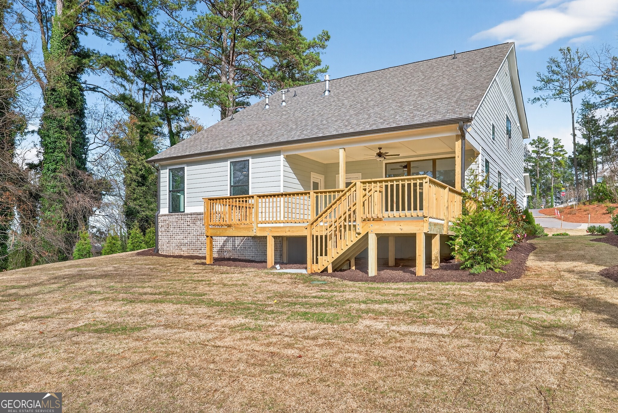 3275 Hilltop Circle
