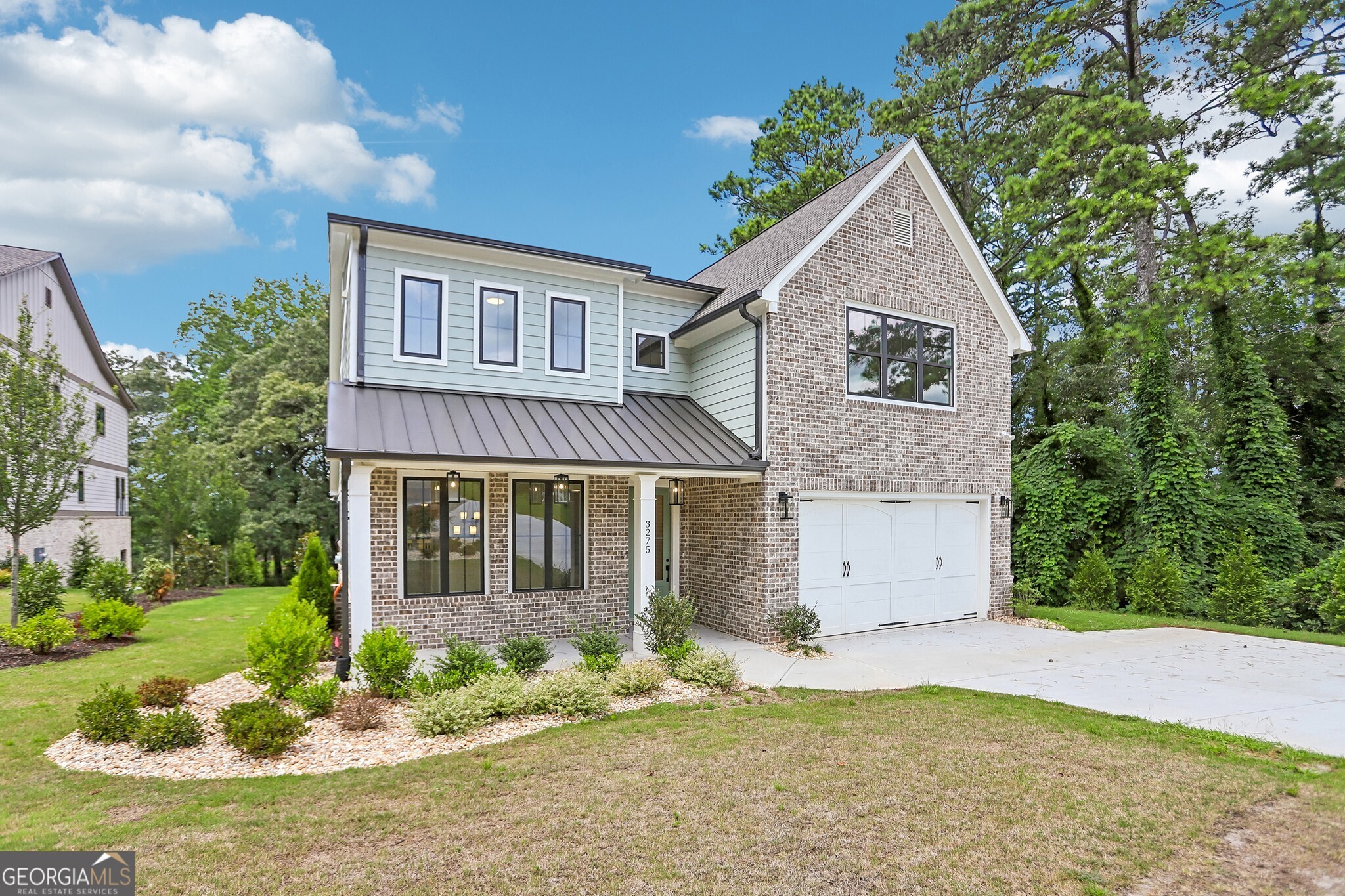 3275 Hilltop Circle
