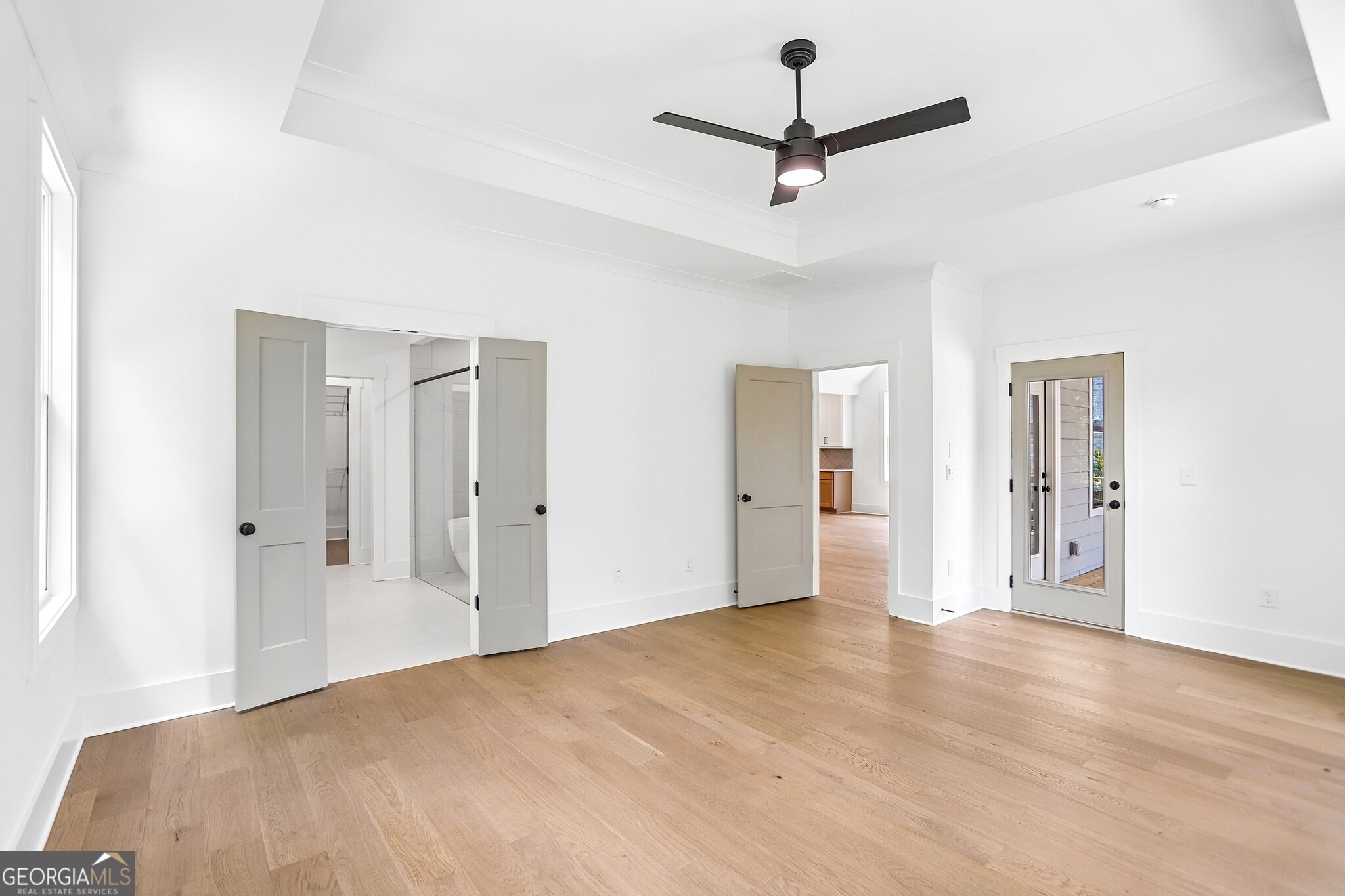 3275 Hilltop Circle