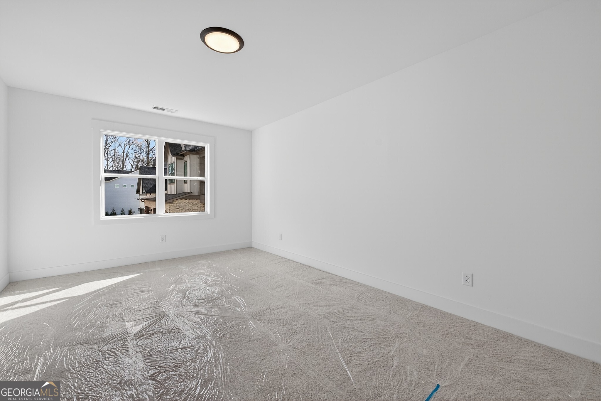 3275 Hilltop Circle
