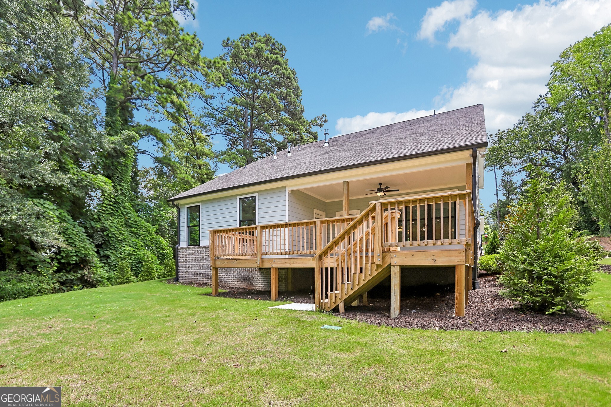 3275 Hilltop Circle