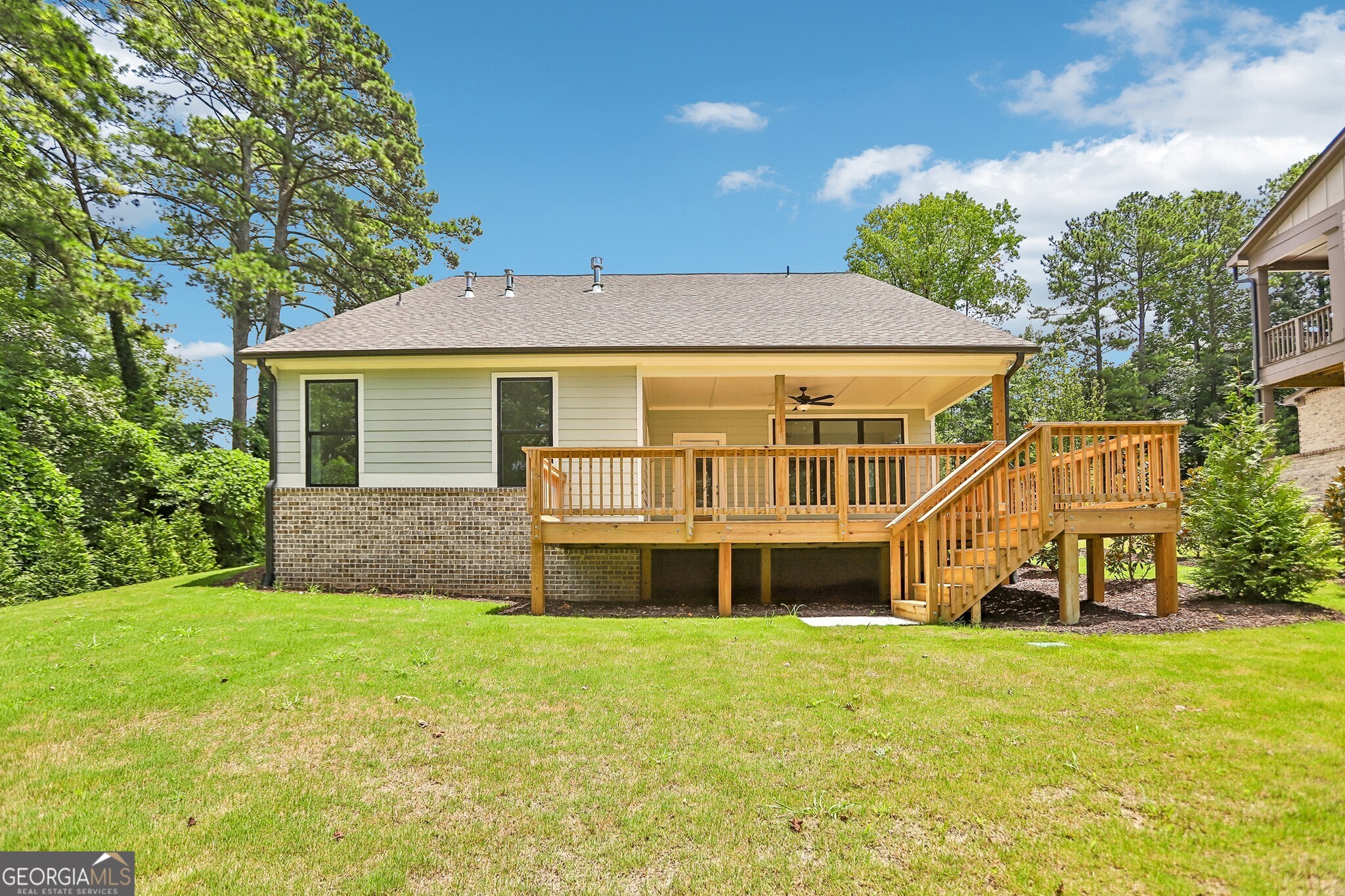 3275 Hilltop Circle