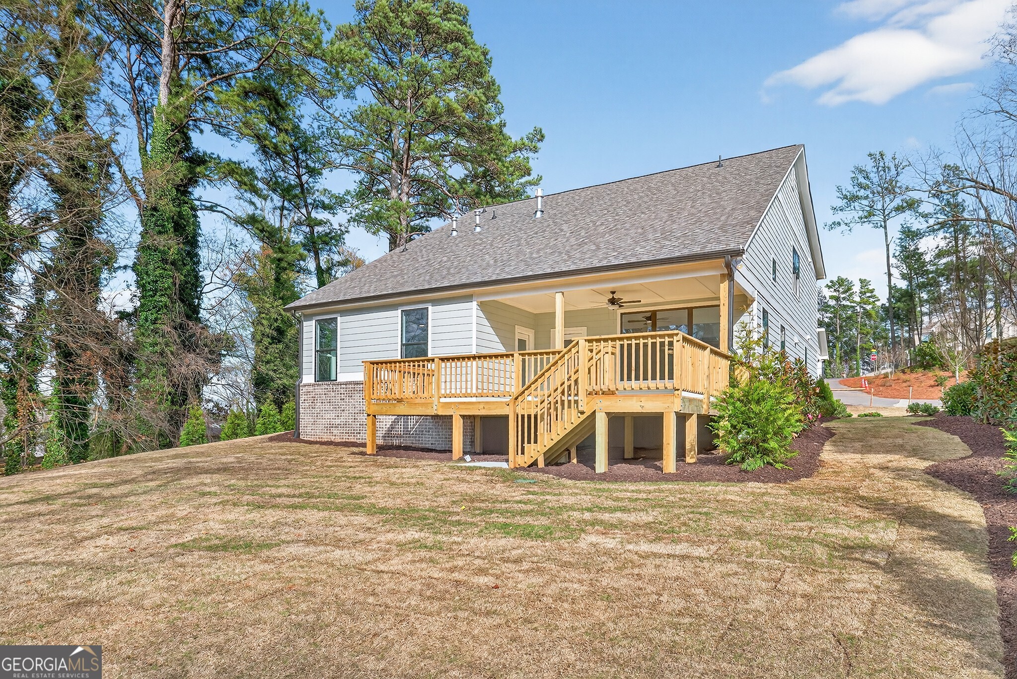 3275 Hilltop Circle