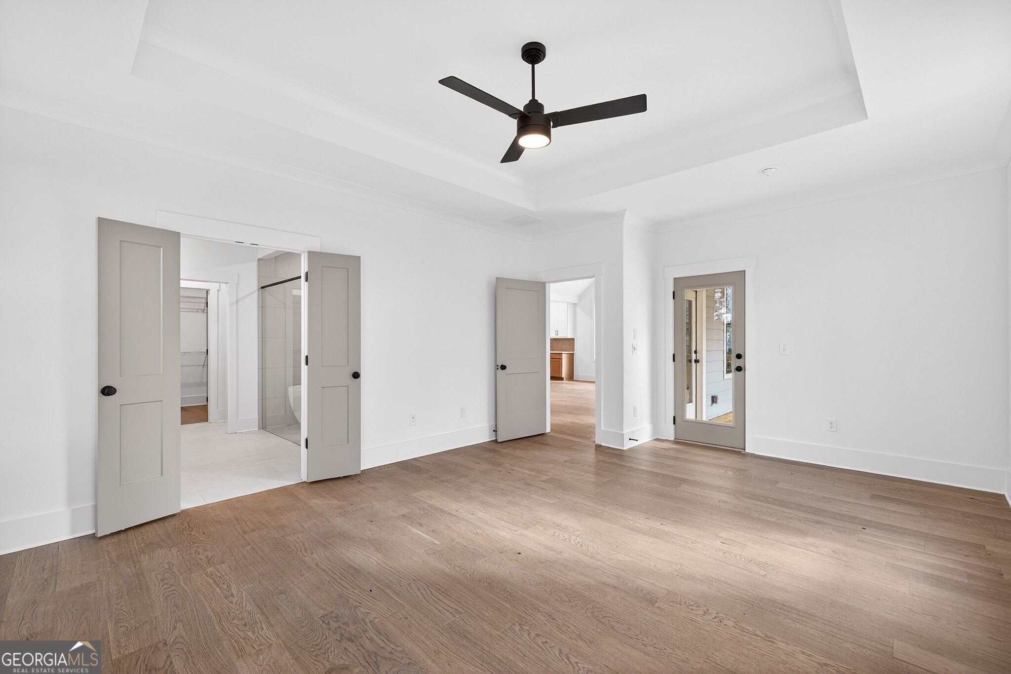 3275 Hilltop Circle