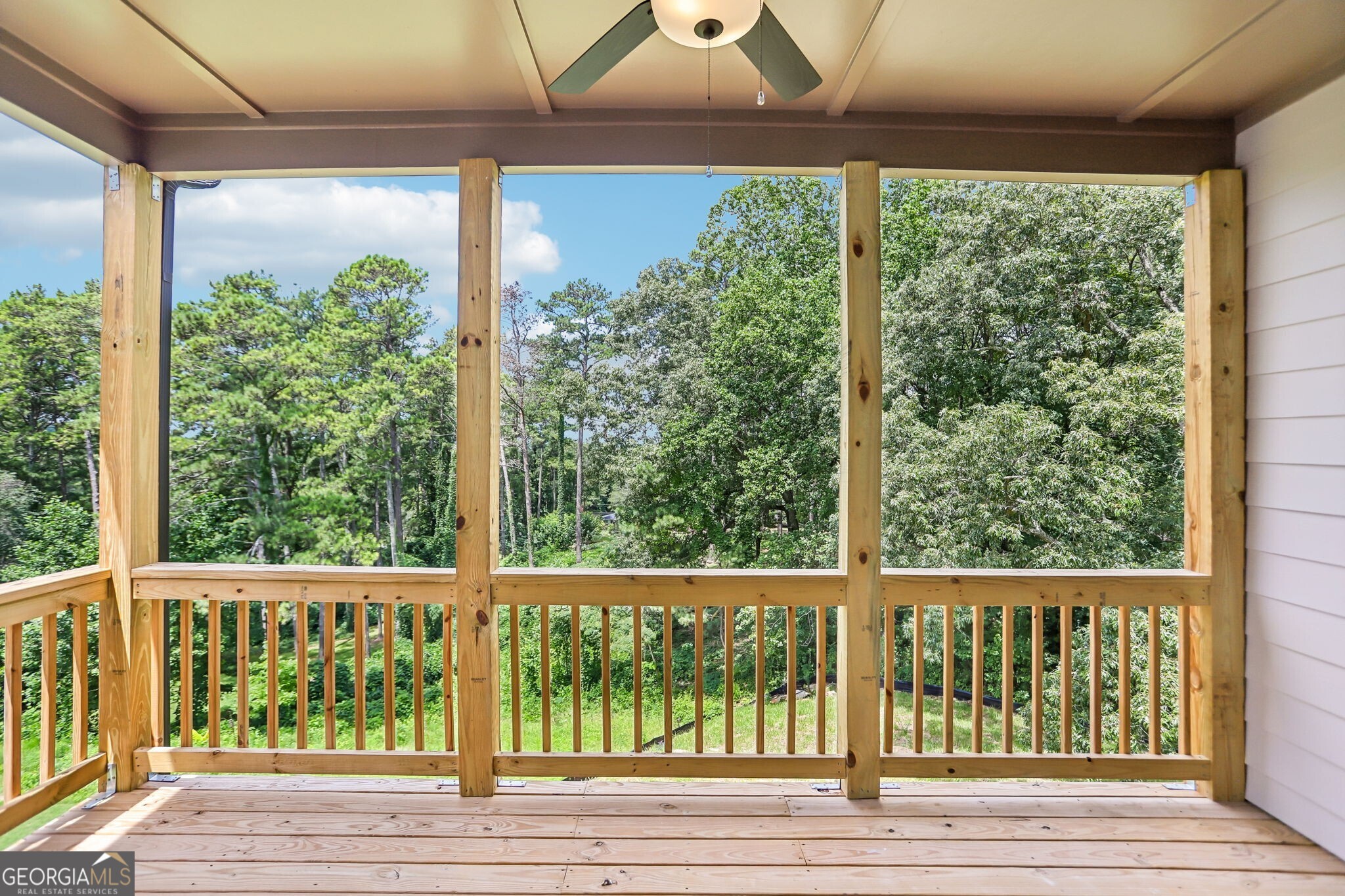 3265 Hilltop Circle