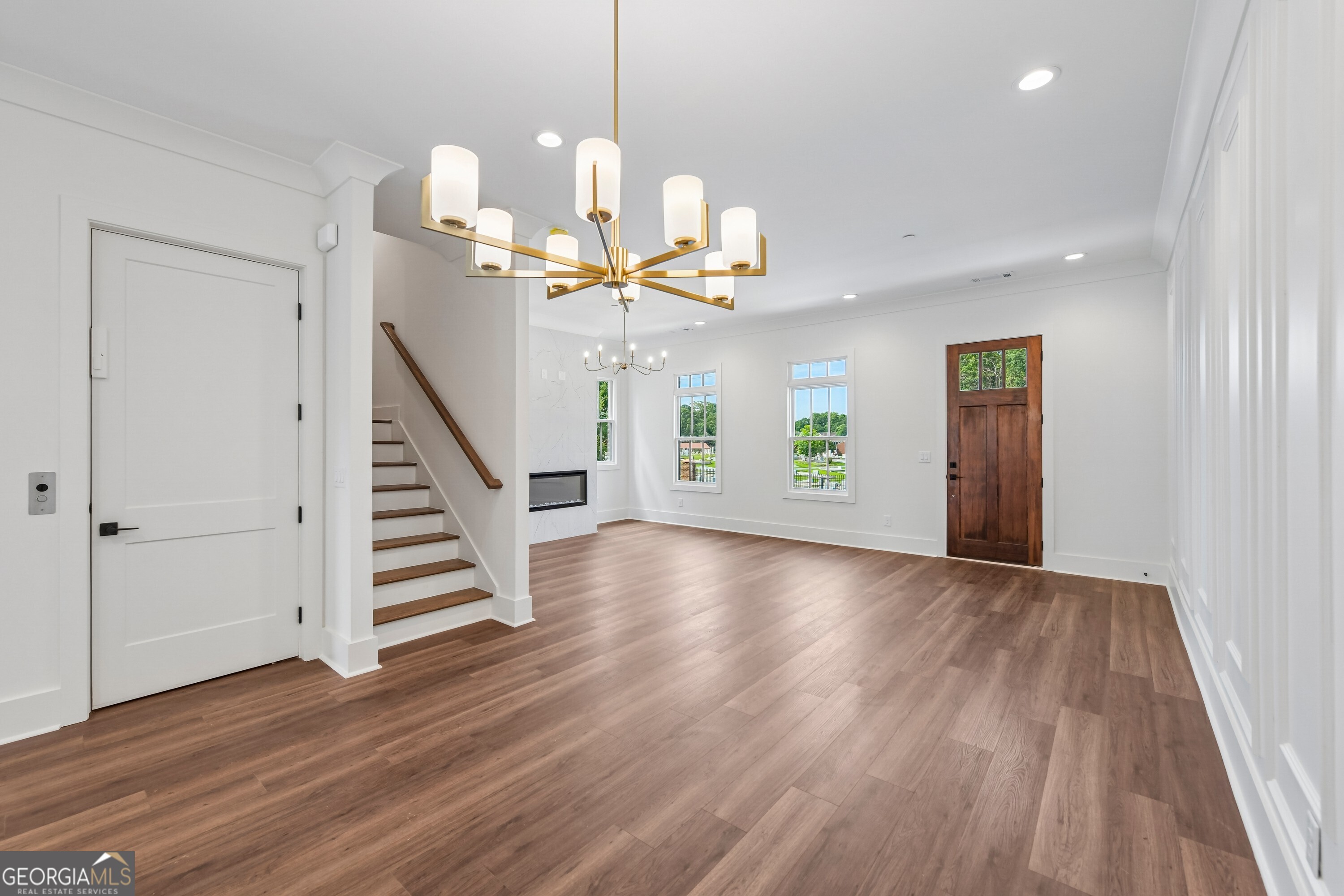 4810 Moonview Lane