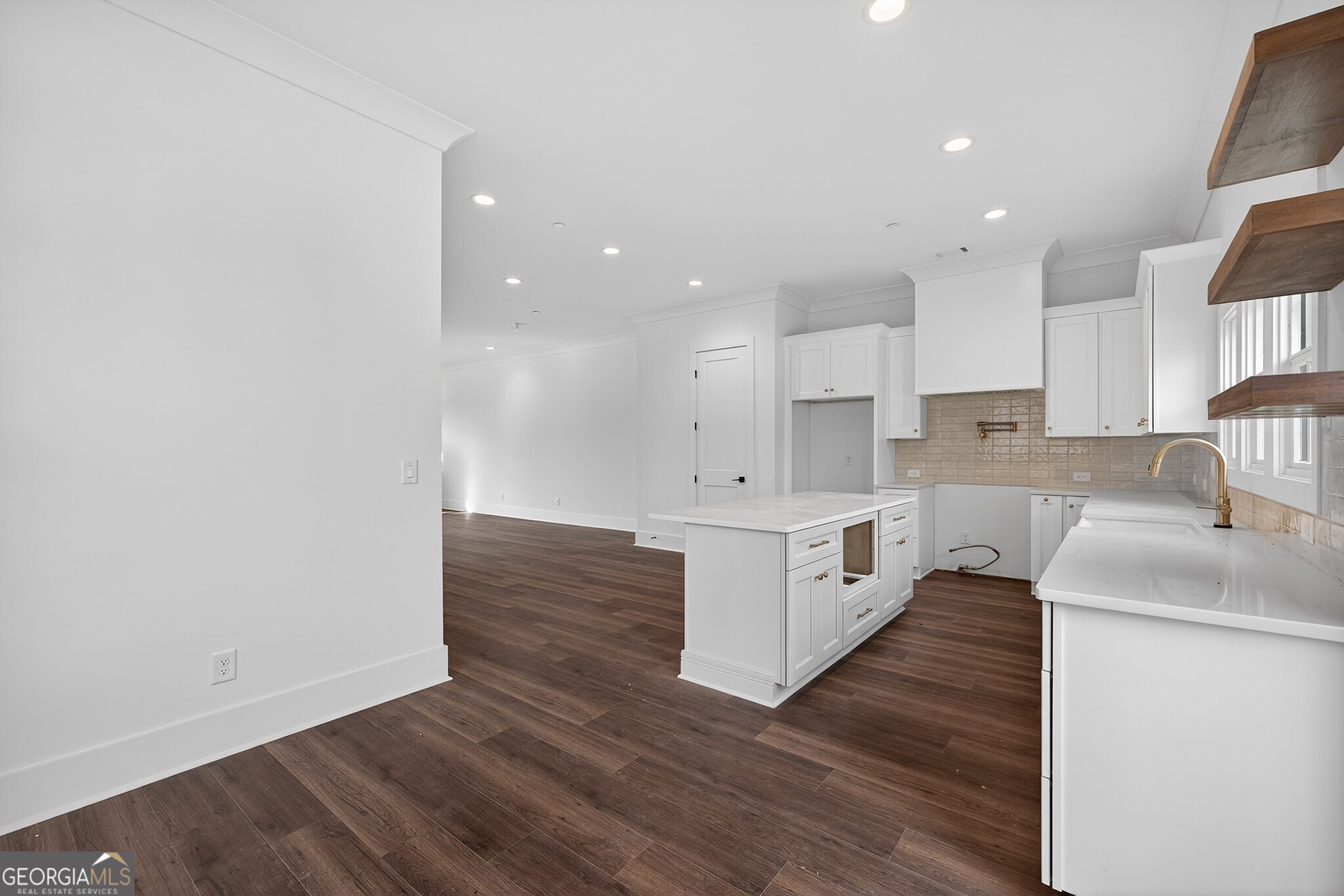 4810 Moonview Lane