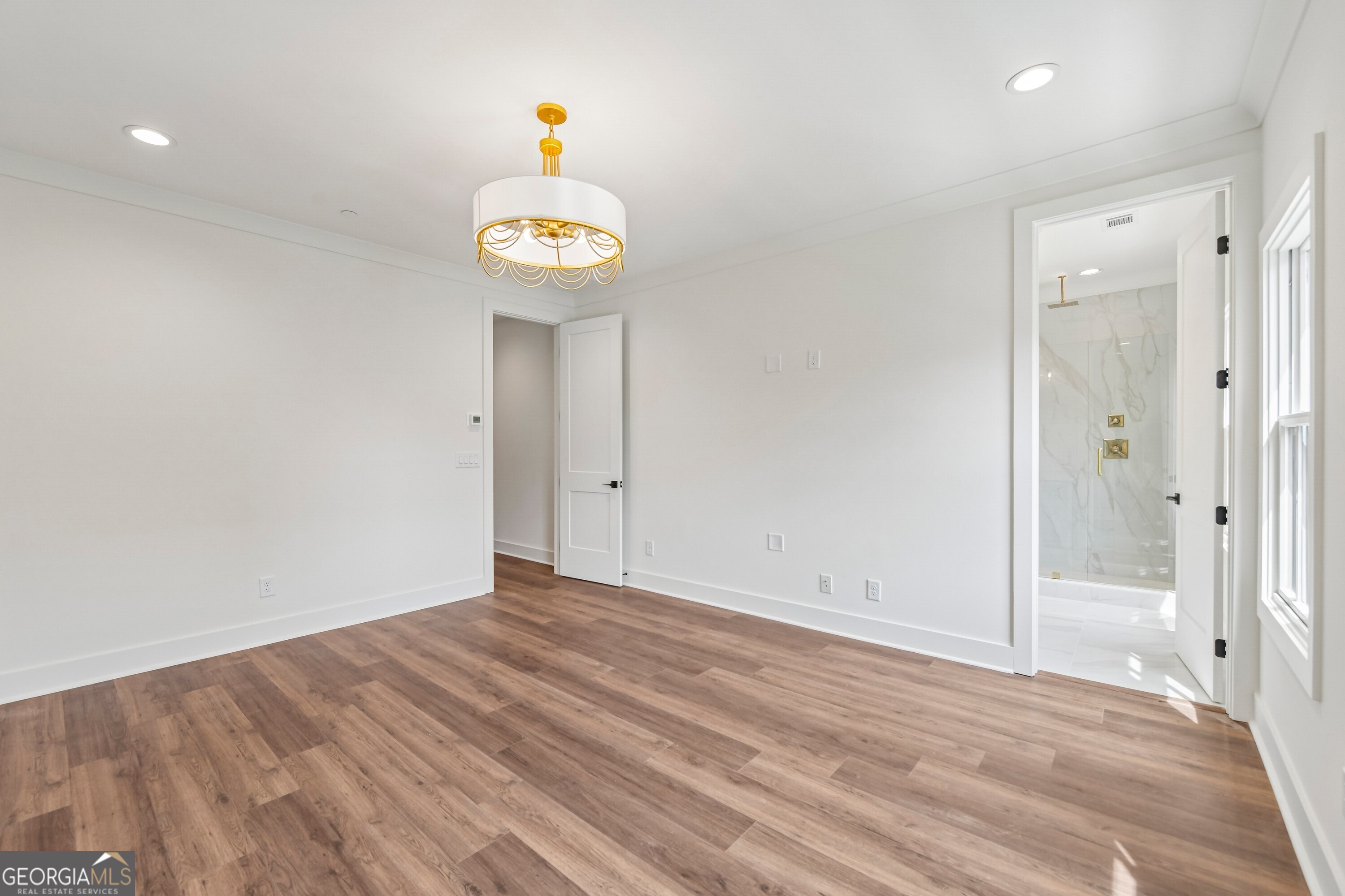 4810 Moonview Lane