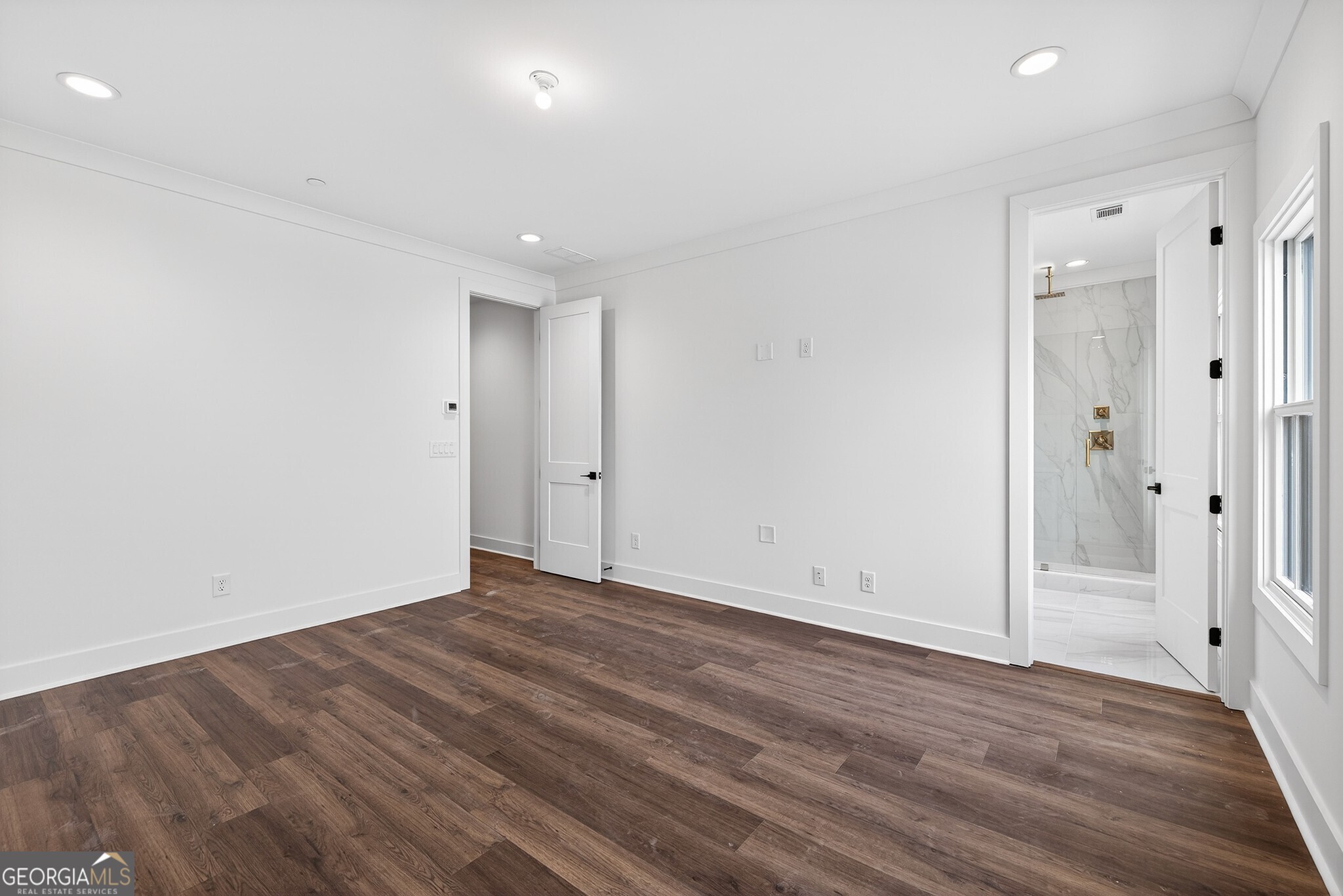 4810 Moonview Lane