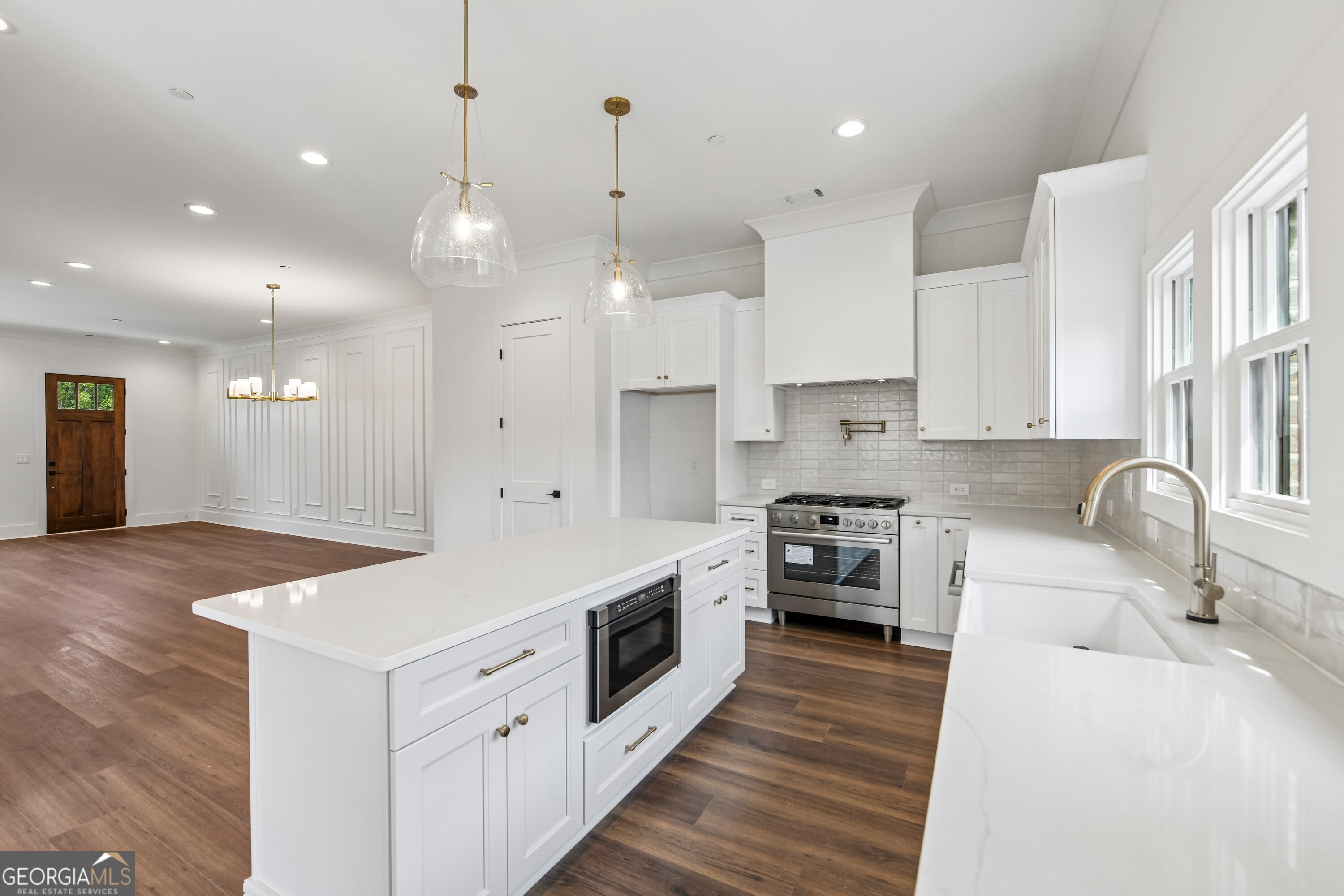 4810 Moonview Lane