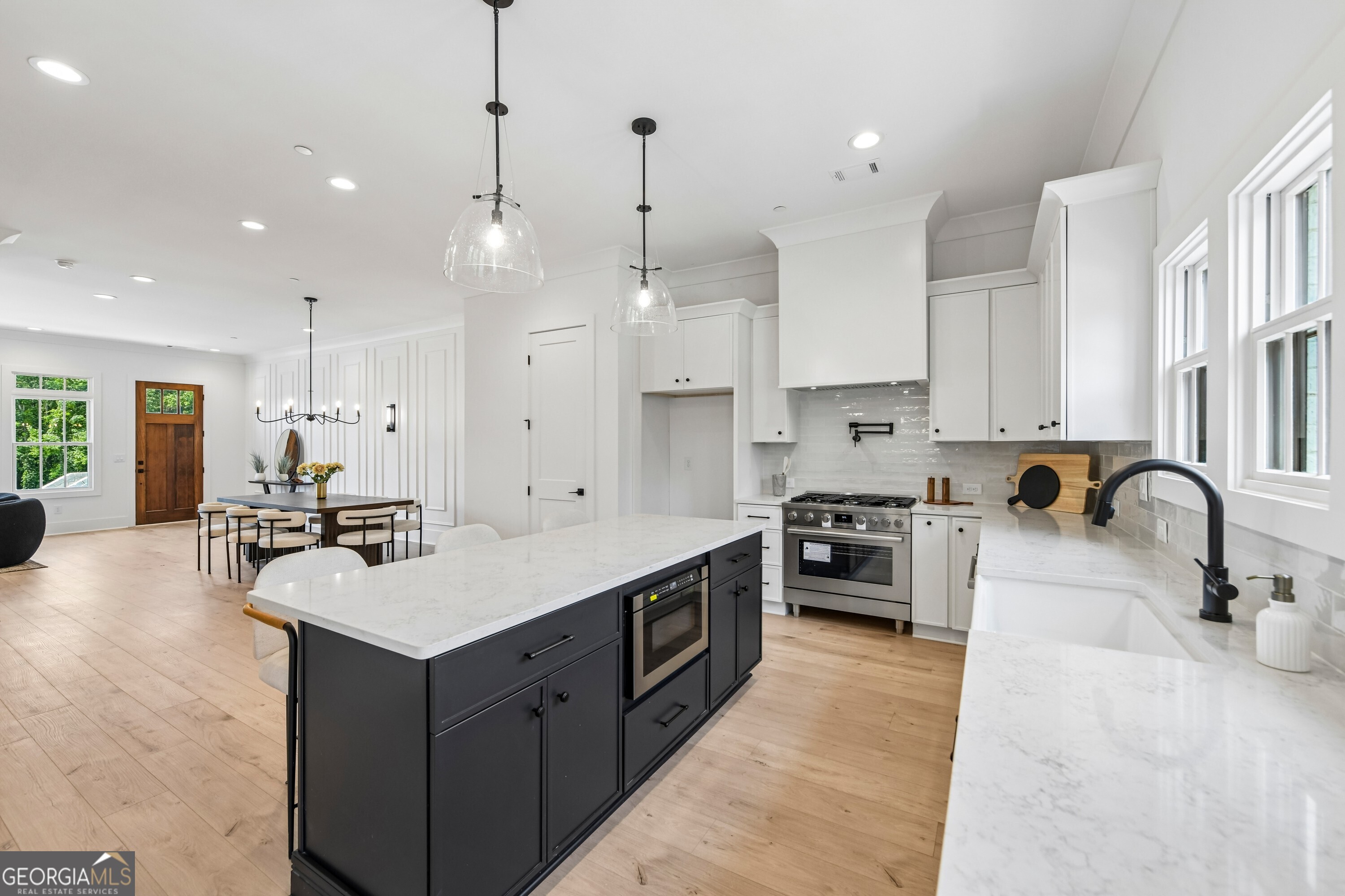 4812 Moonview Lane