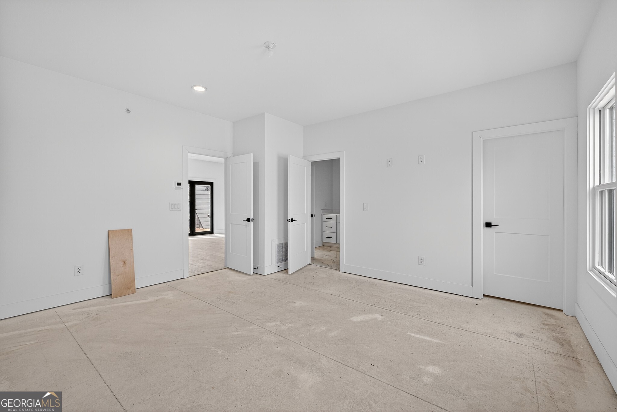 4812 Moonview Lane