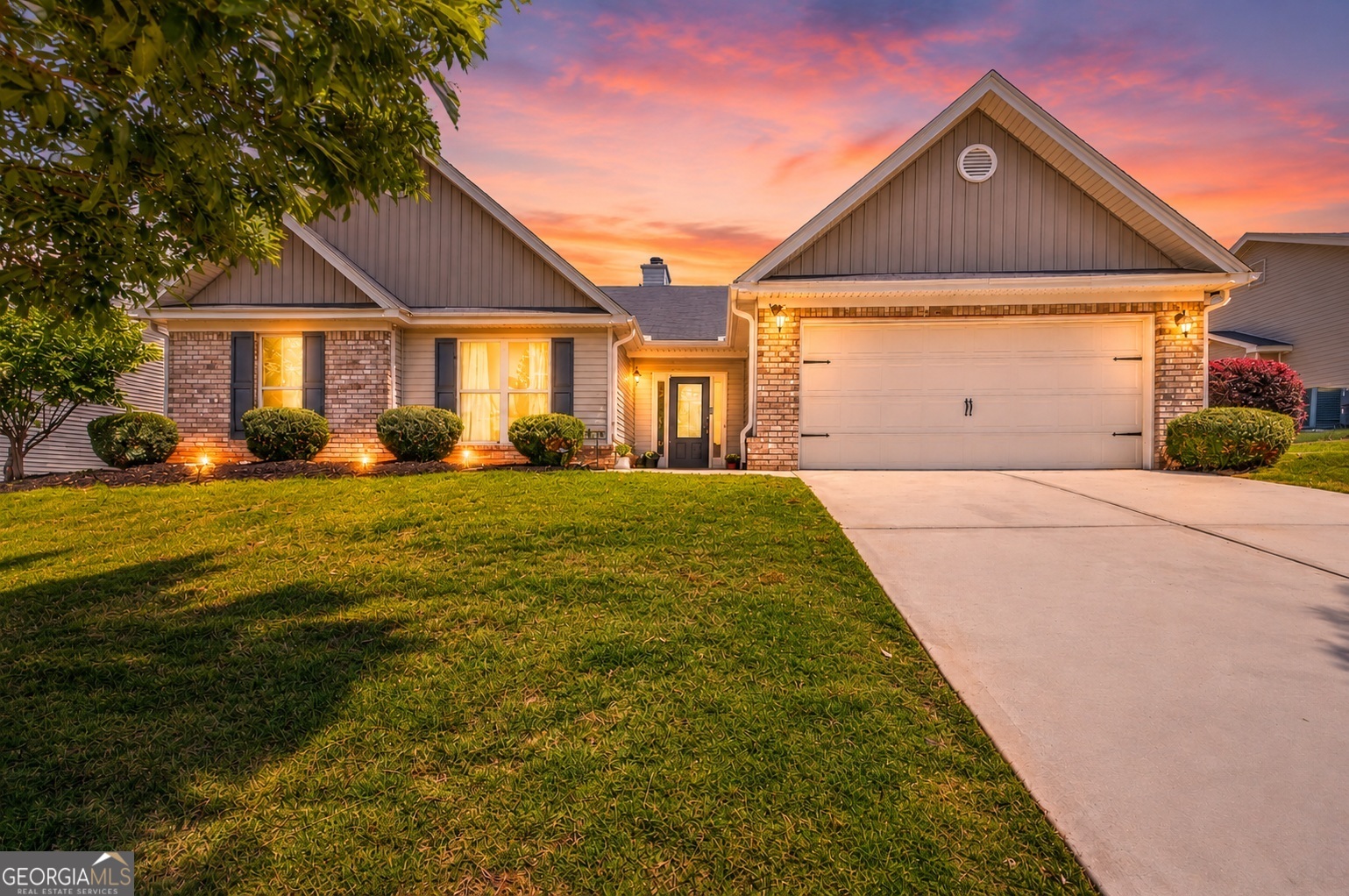 558 River Mist Circle
