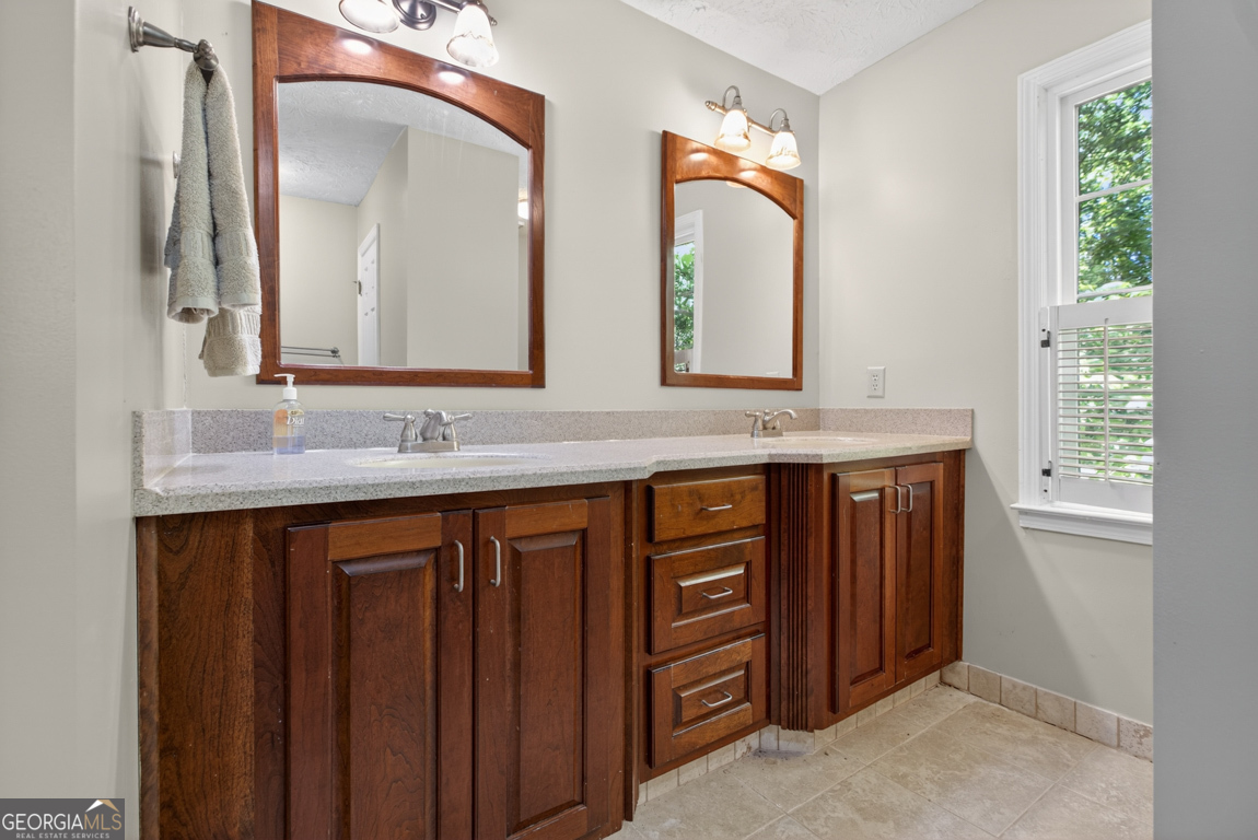 1970 Sturbridge Lane