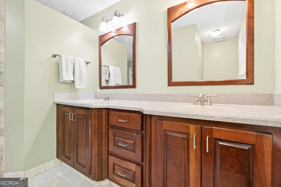 1970 Sturbridge Lane
