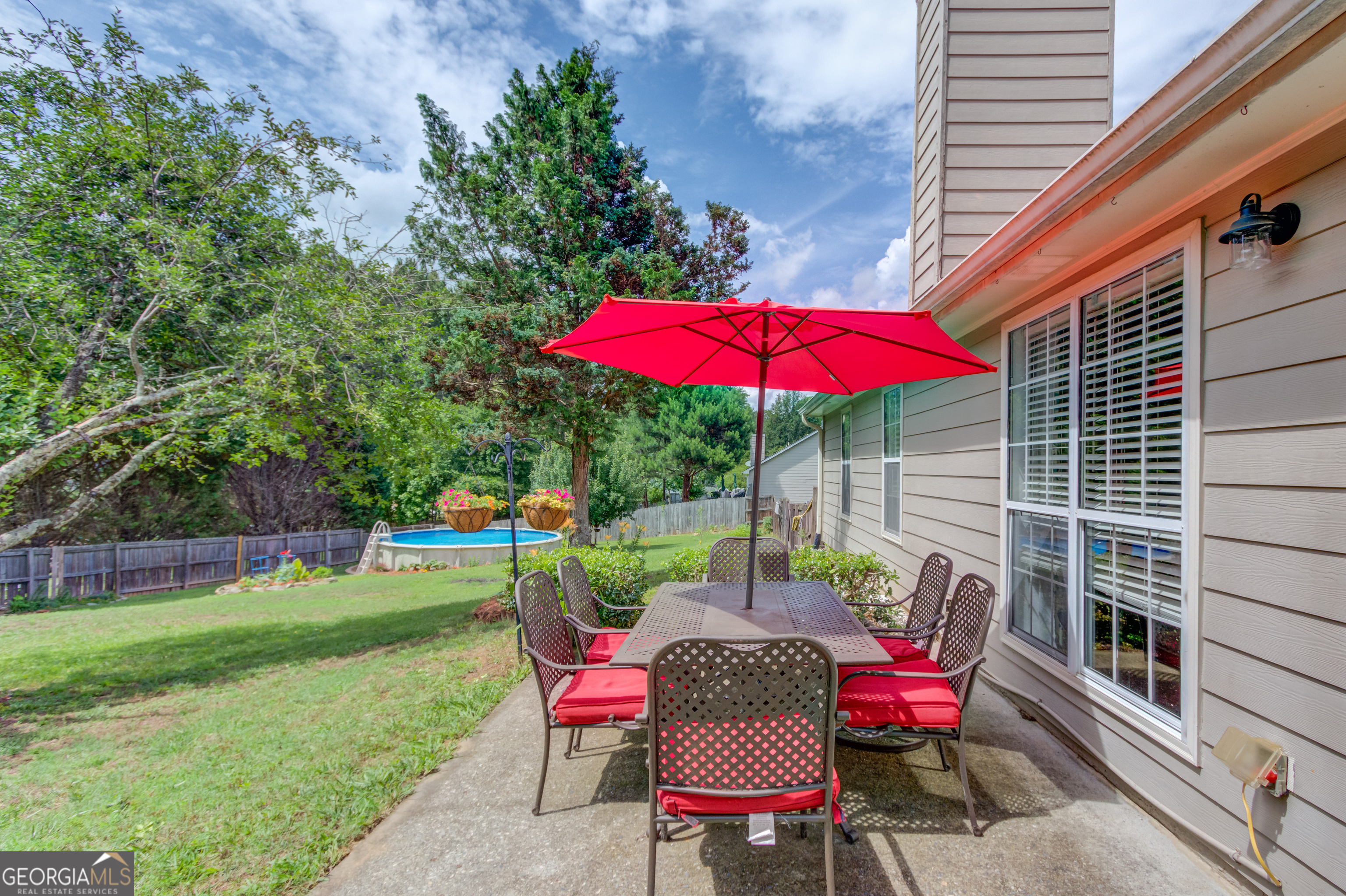 1563 Armende Circle