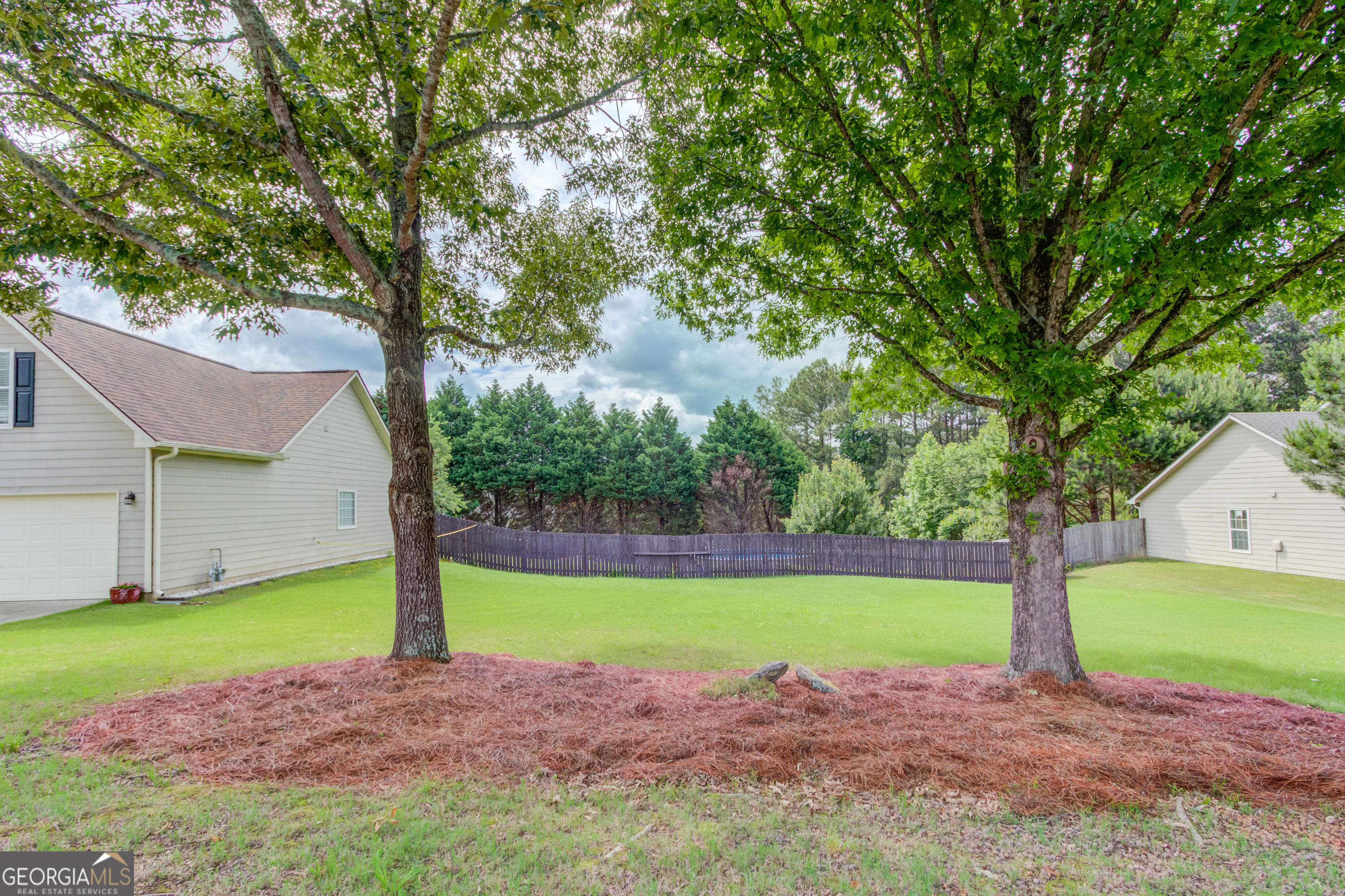 1563 Armende Circle
