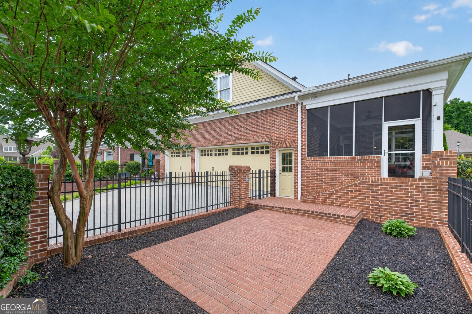 2753 Bungalow Place