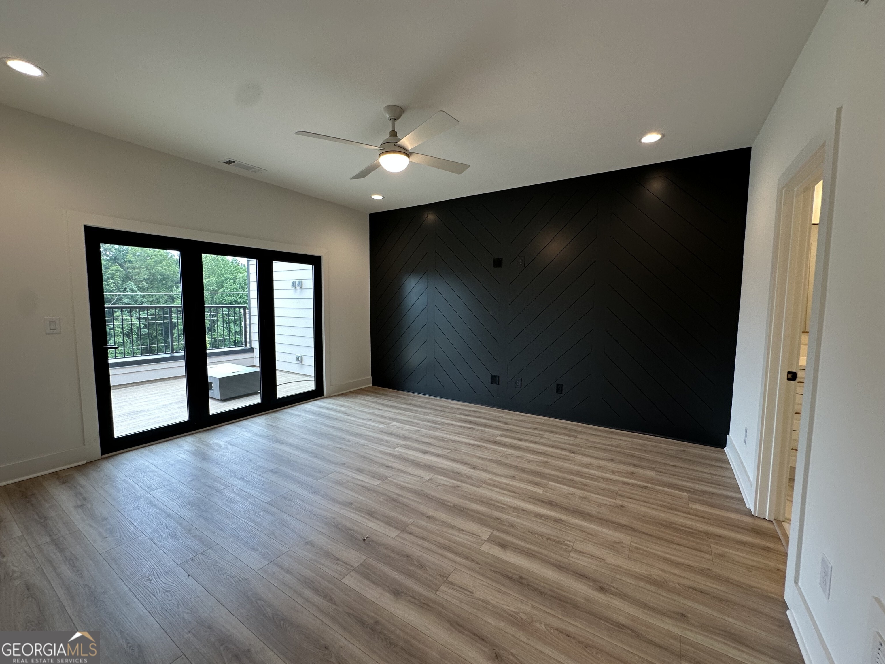 4802 Moonview Lane