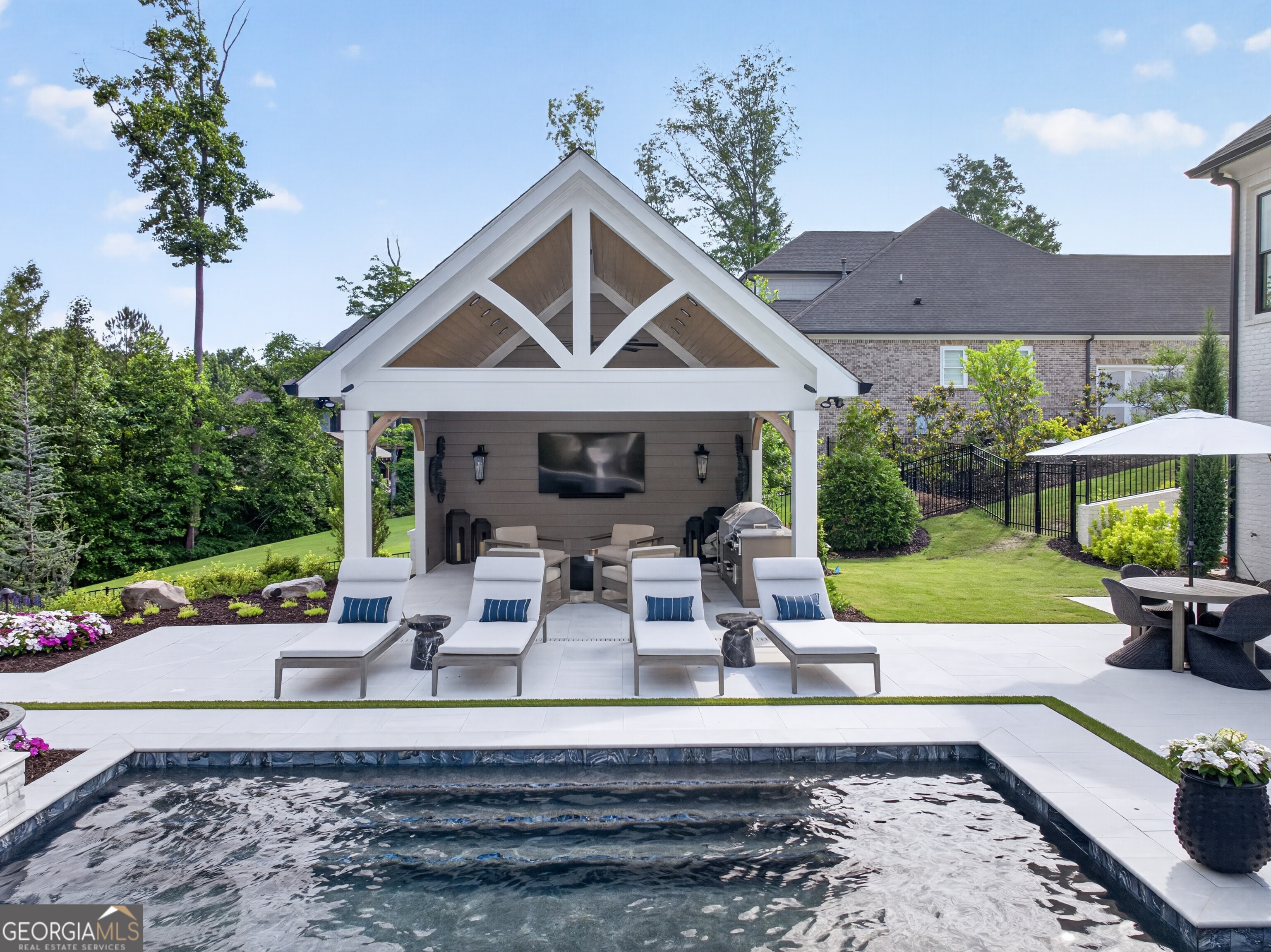 2072 Covered Bridge Drive