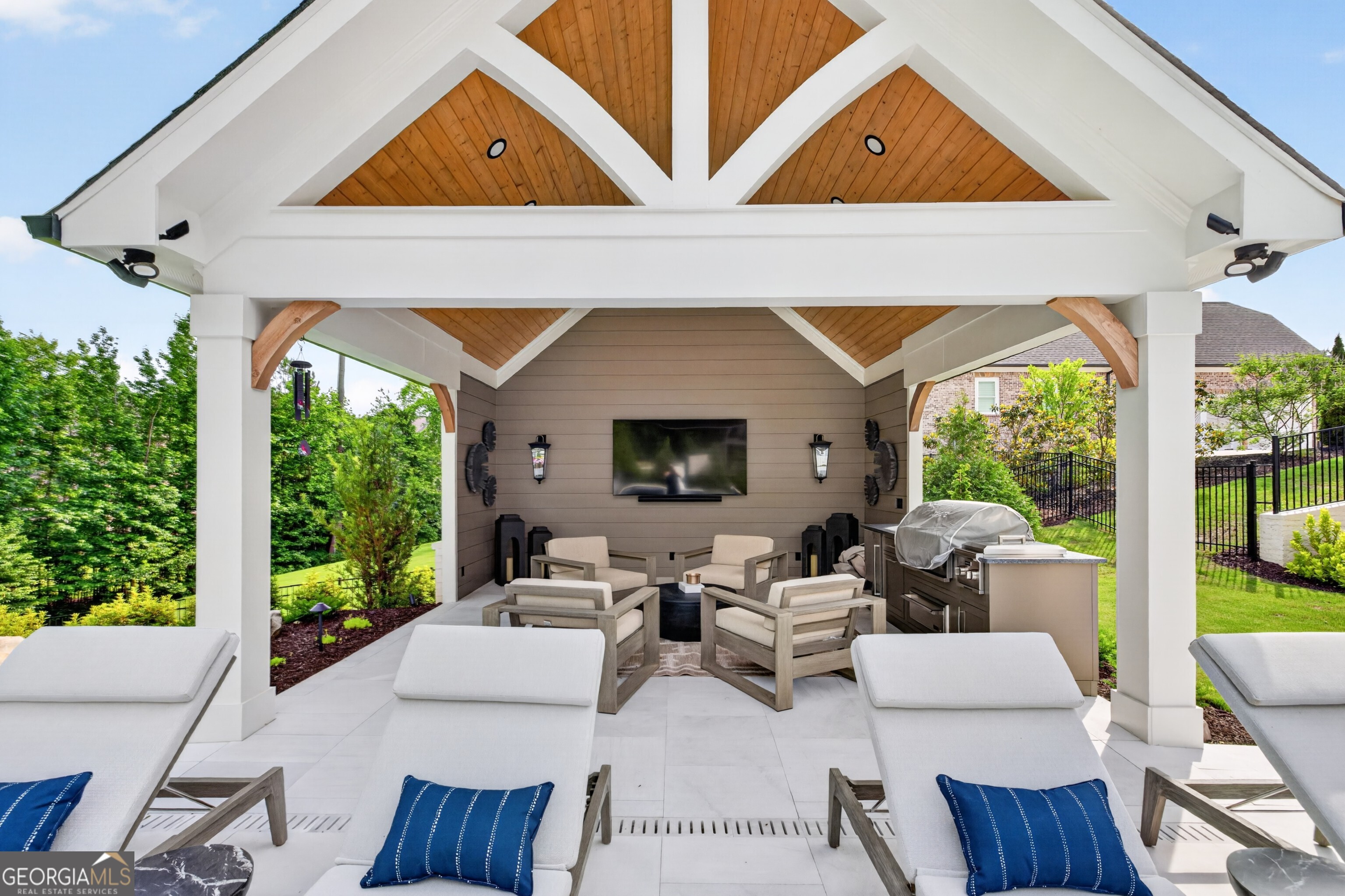 2072 Covered Bridge Drive