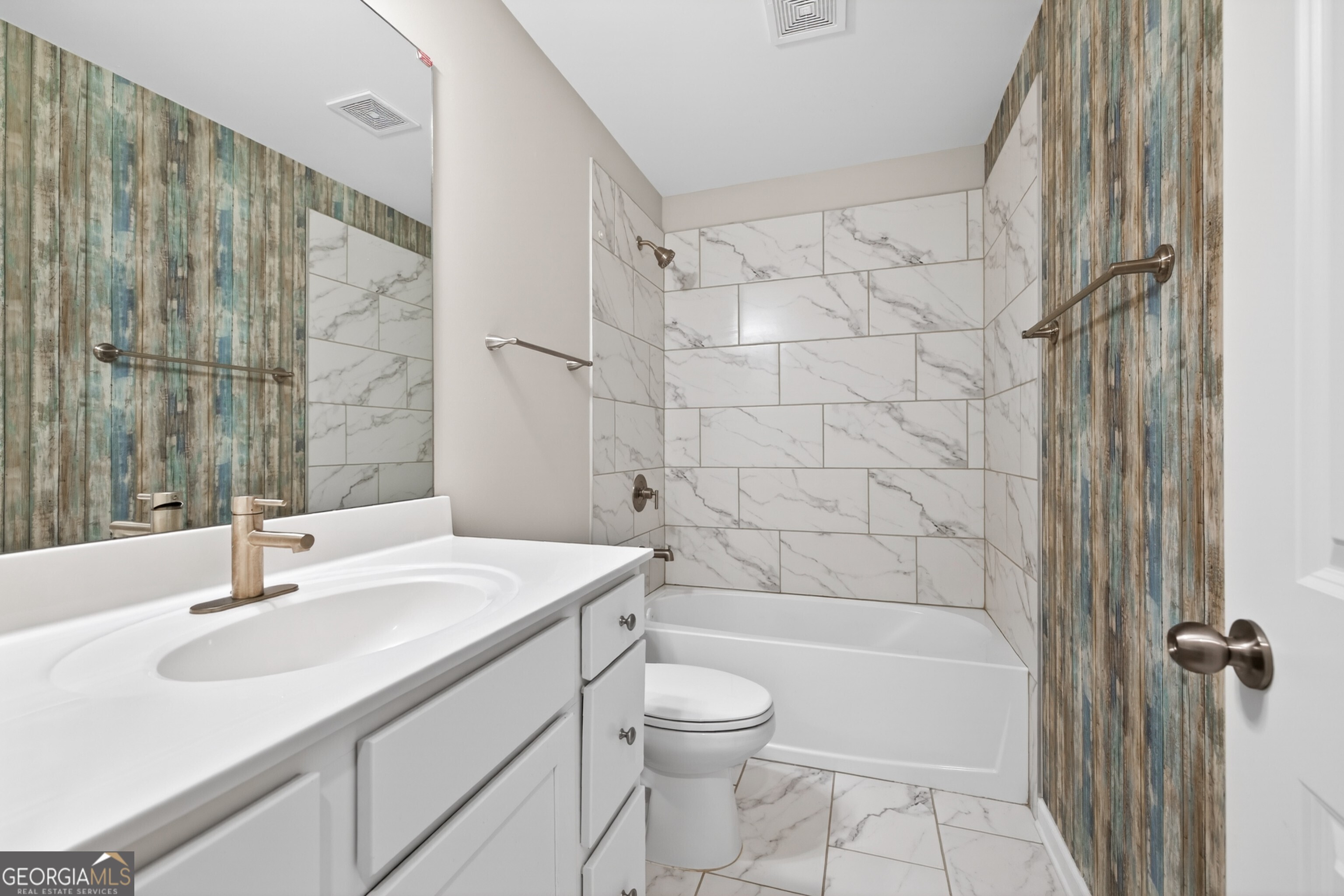 1192 Lanier Willow Path