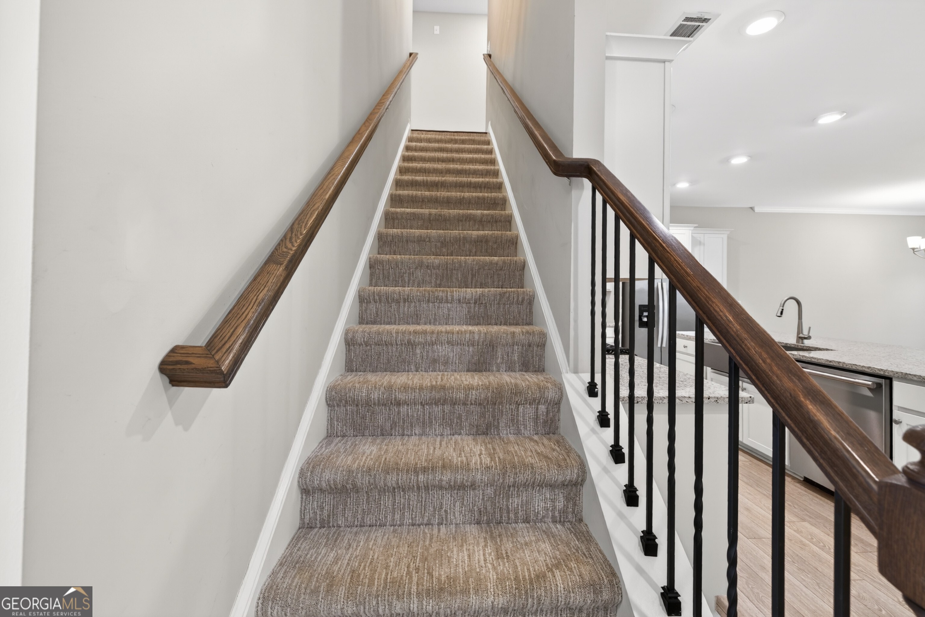 1192 Lanier Willow Path