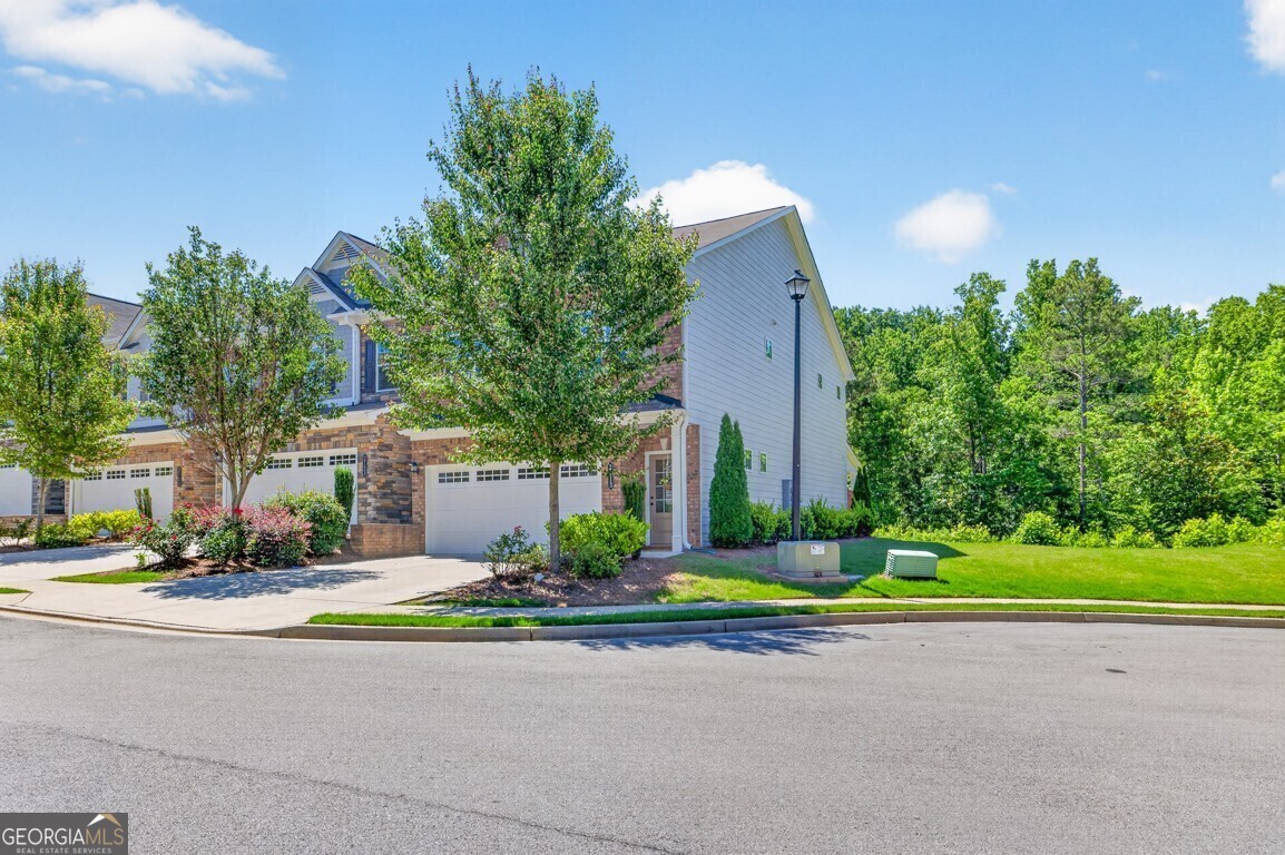 2113 Buford Town Drive
