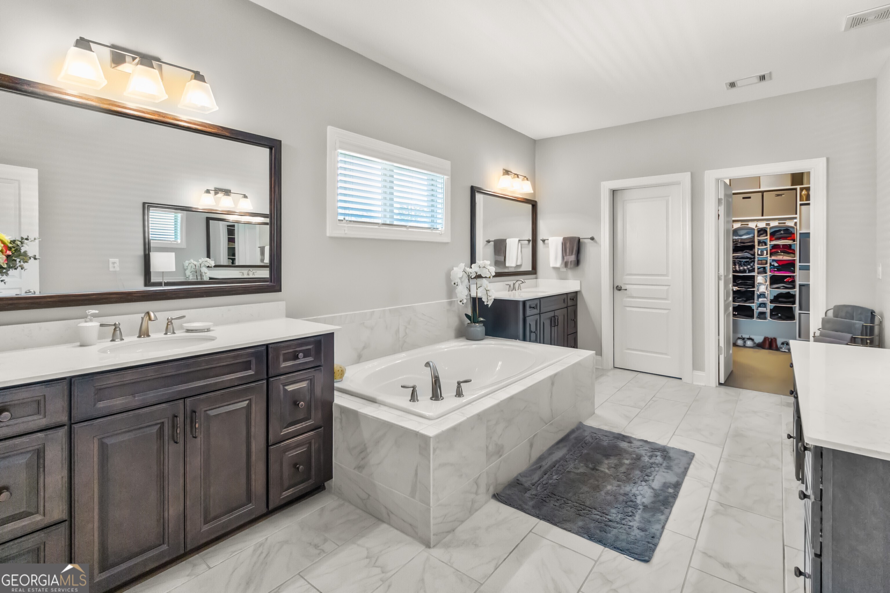4210 Woodward Walk Lane
