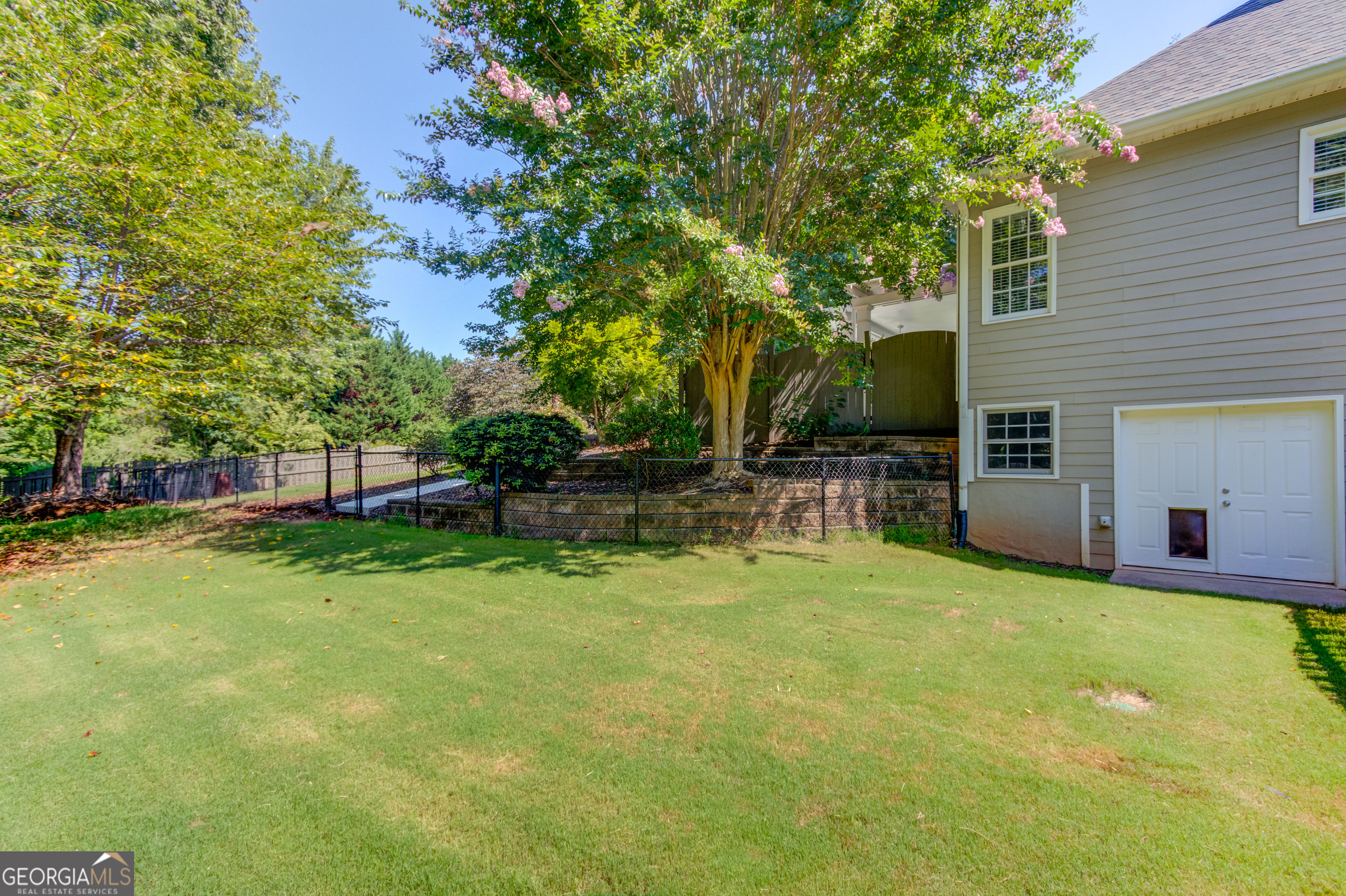 6560 Pond View Court
