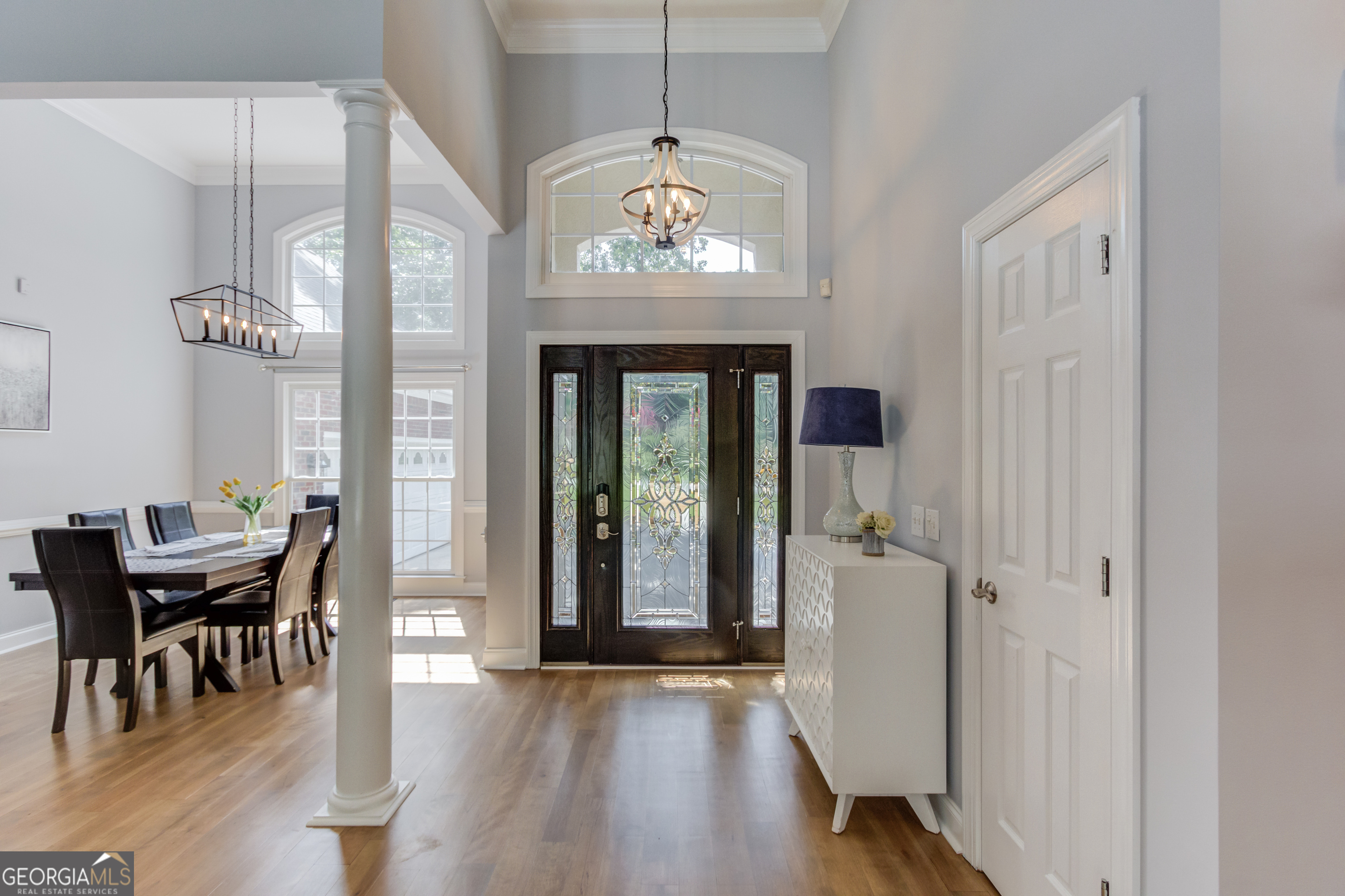 6560 Pond View Court