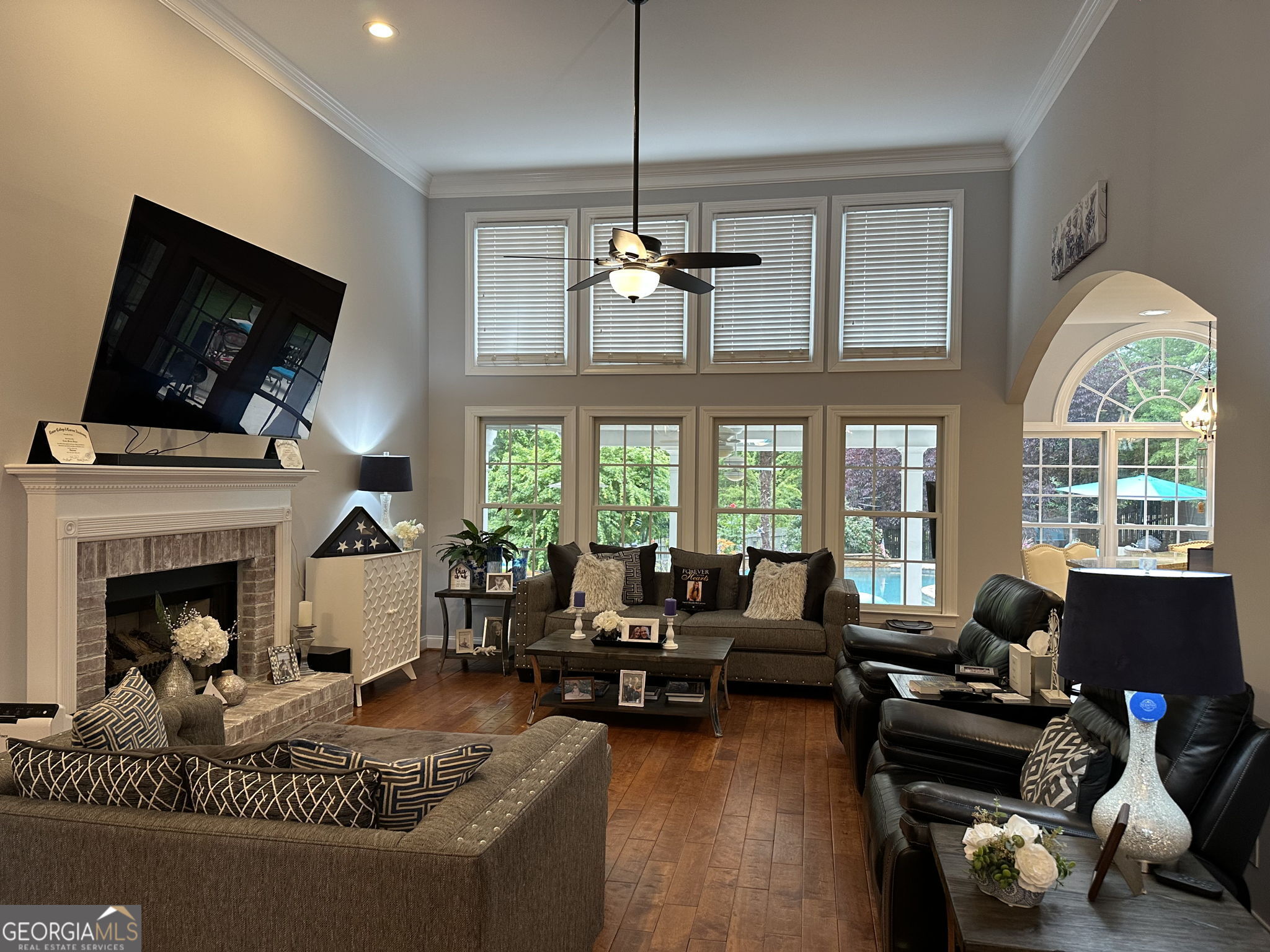6560 Pond View Court