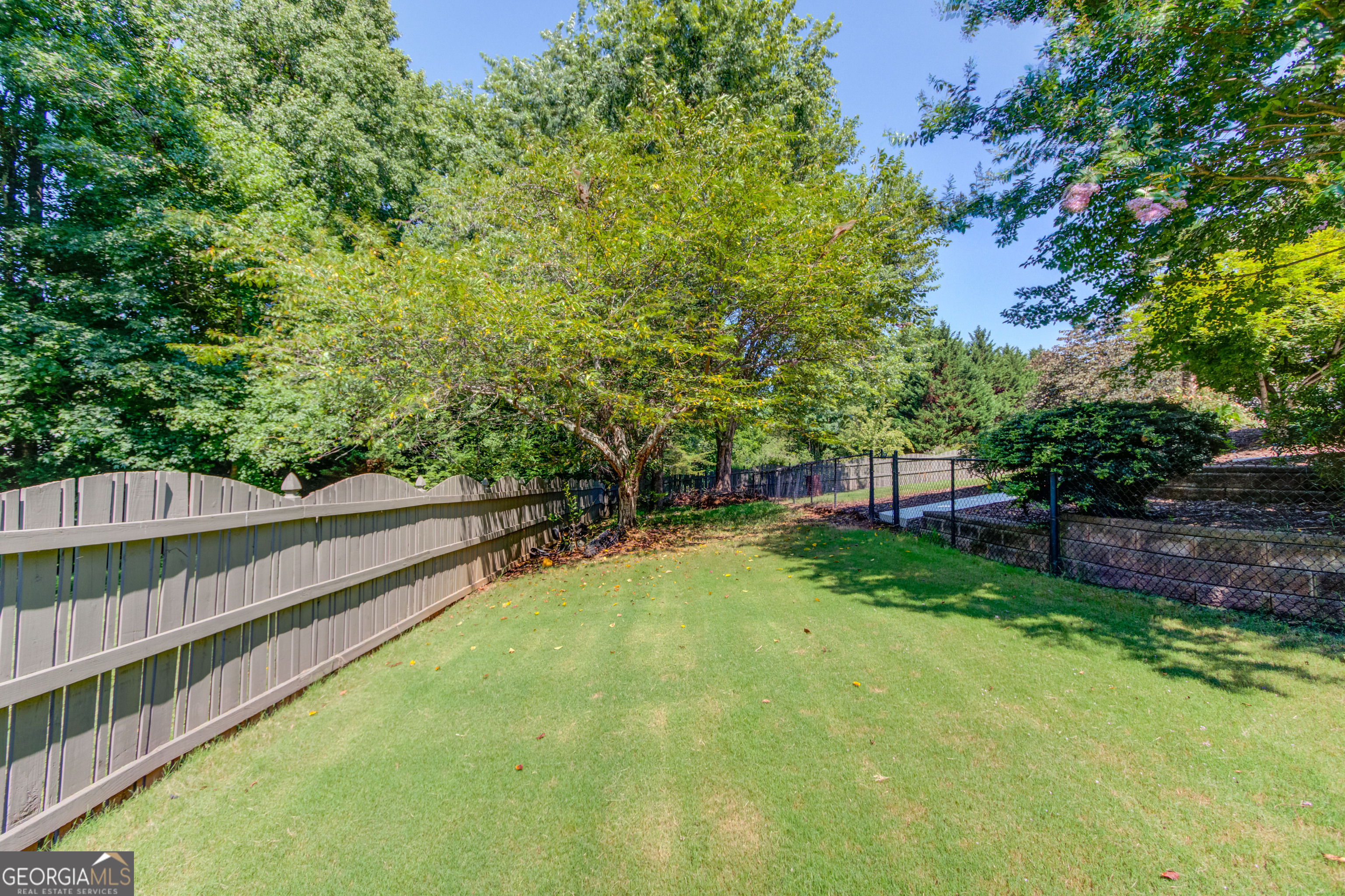 6560 Pond View Court