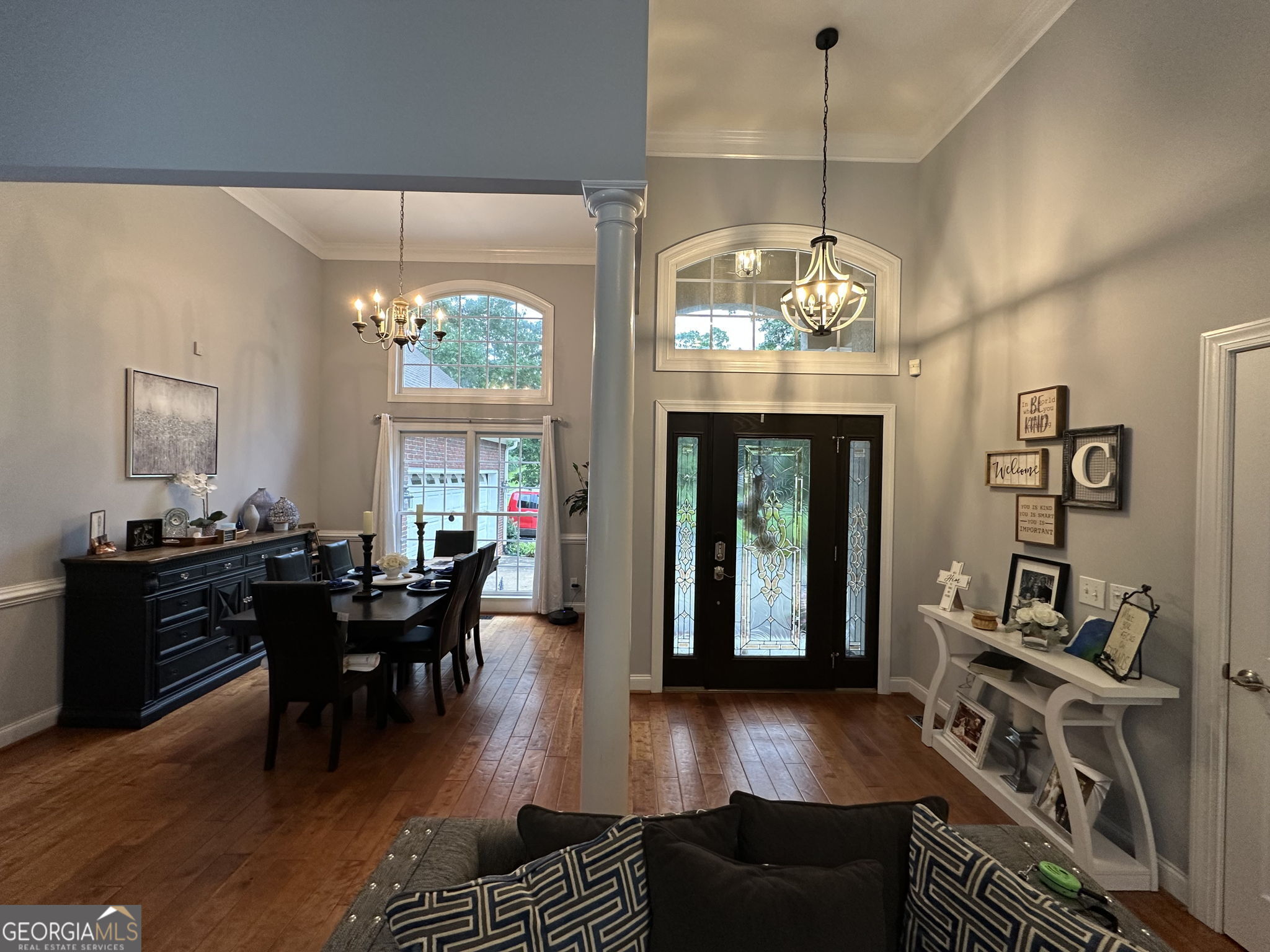 6560 Pond View Court