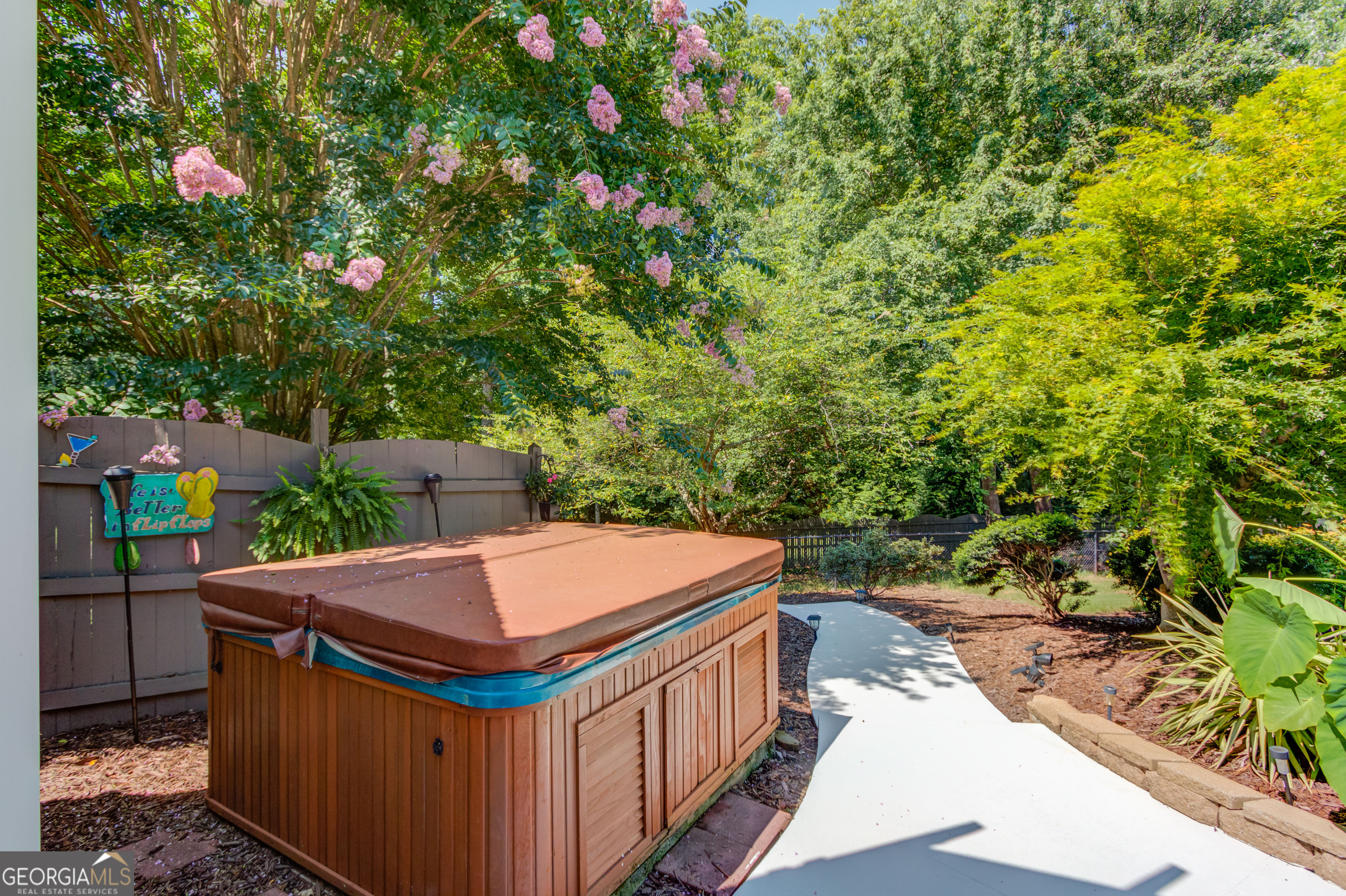 6560 Pond View Court