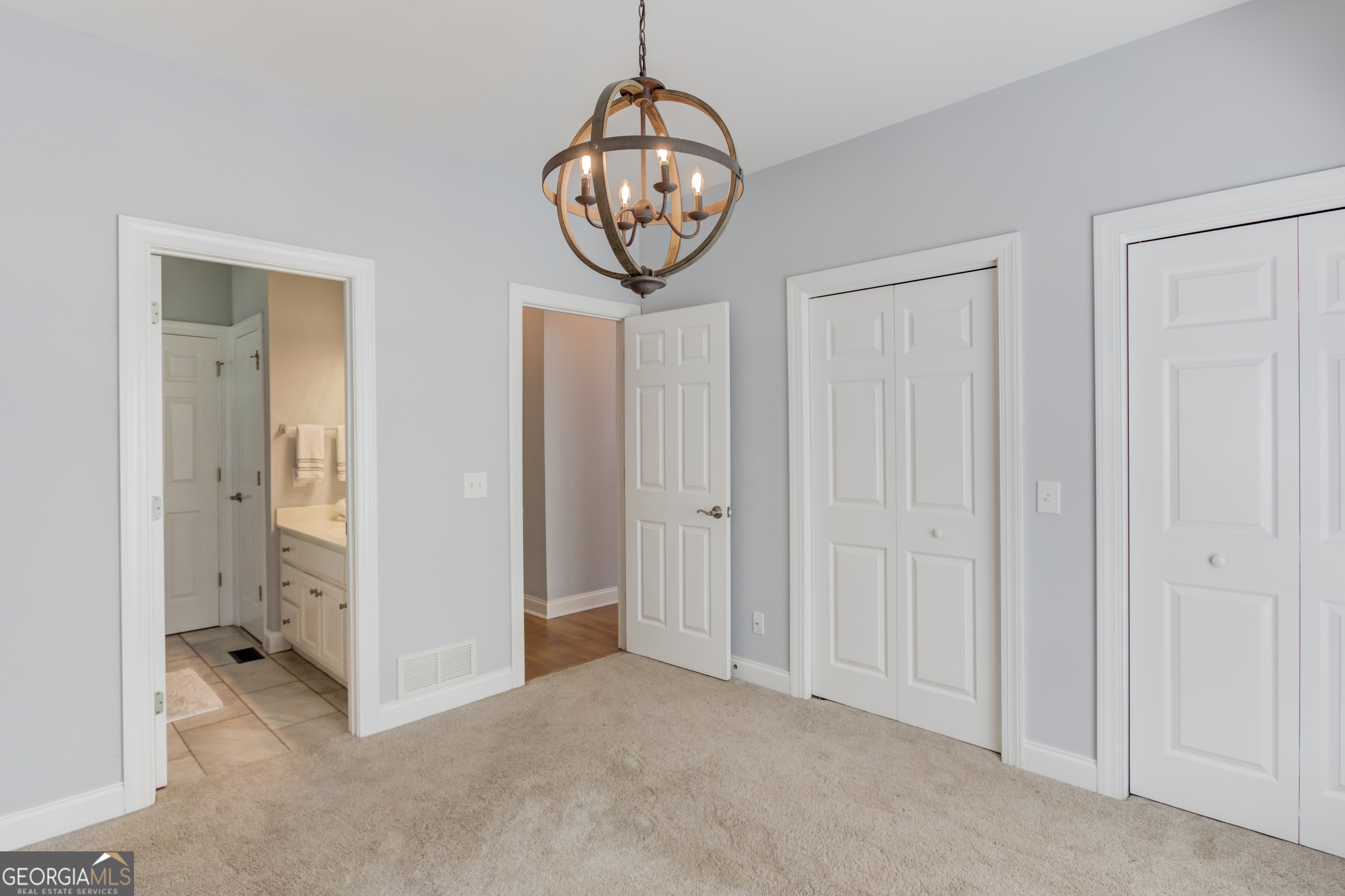 6560 Pond View Court