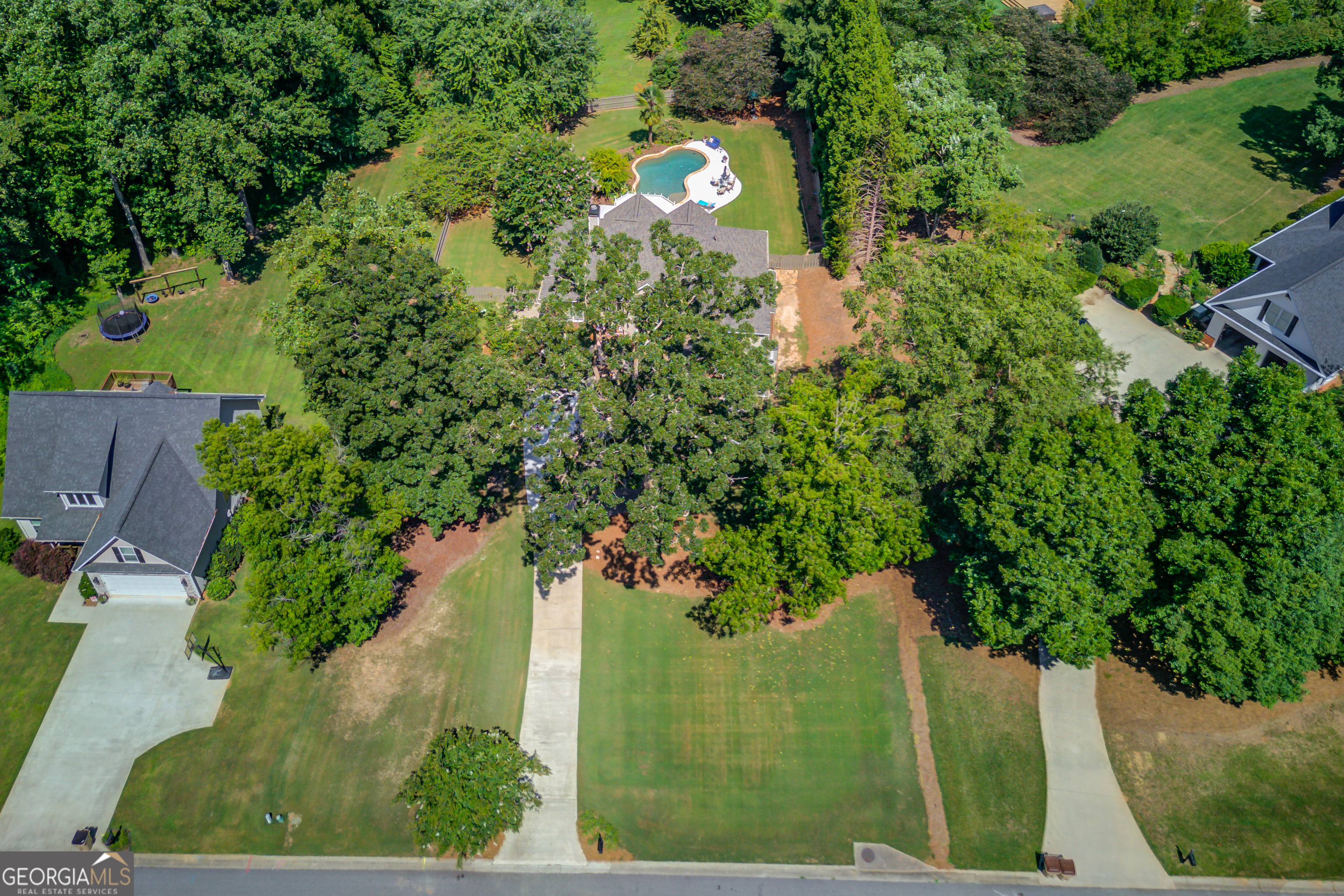 6560 Pond View Court