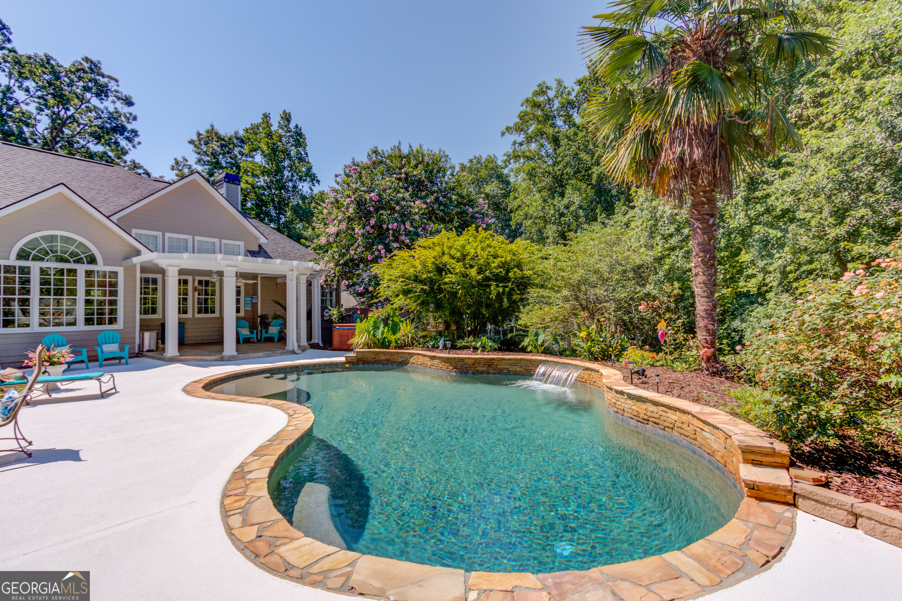 6560 Pond View Court